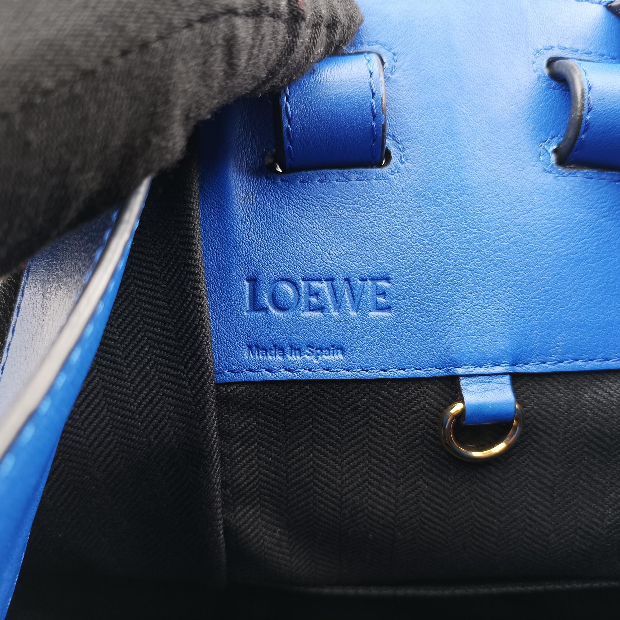 ロエベ Loewe ショルダーバッグ レディース ブラック 051704