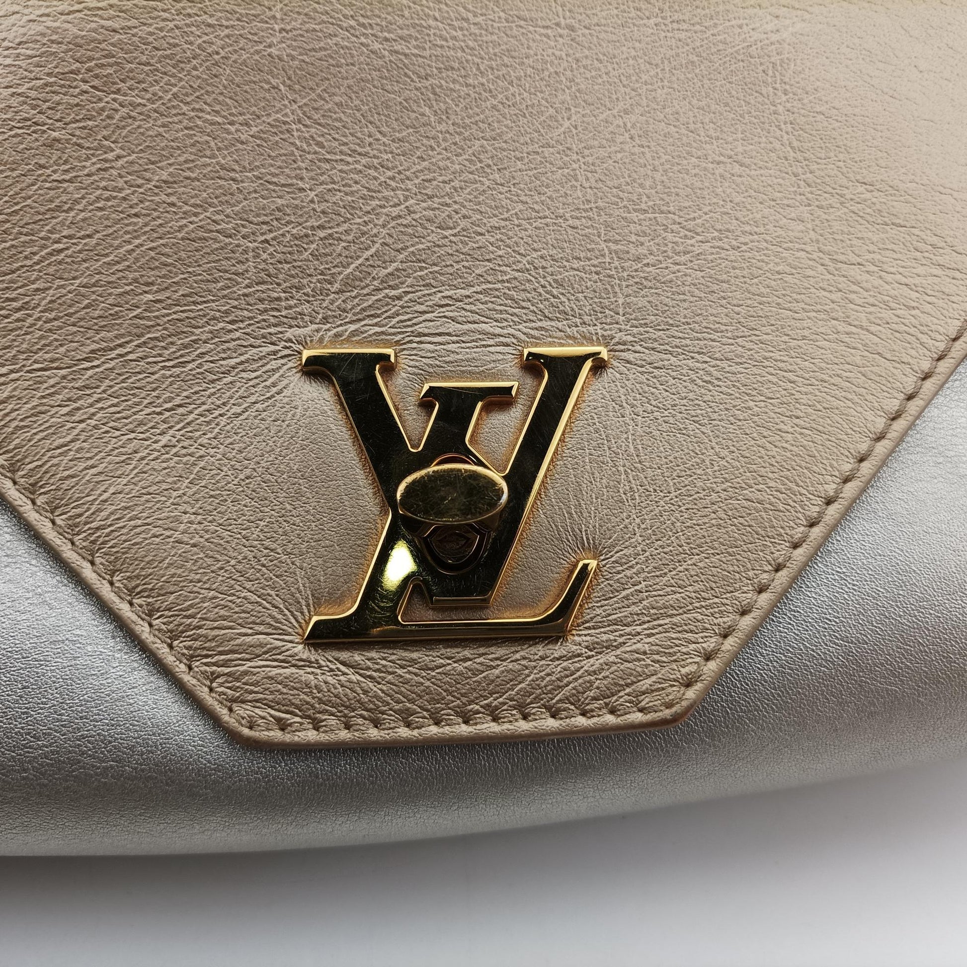 ルイヴィトン Louis Vuitton ショルダーバッグ レディース ゴールド AR2147