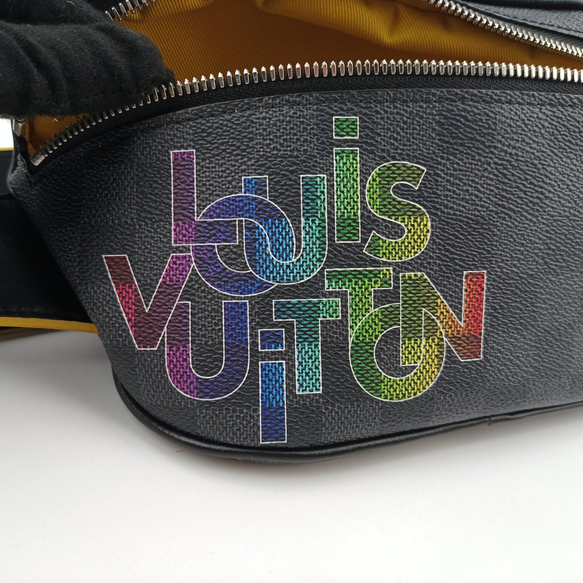 ルイヴィトン Louis Vuitton ショルダーバッグ メンズ リンク バム バッグ 2020SS マルチカラー ダミエ グラフィット N40276 MI4179