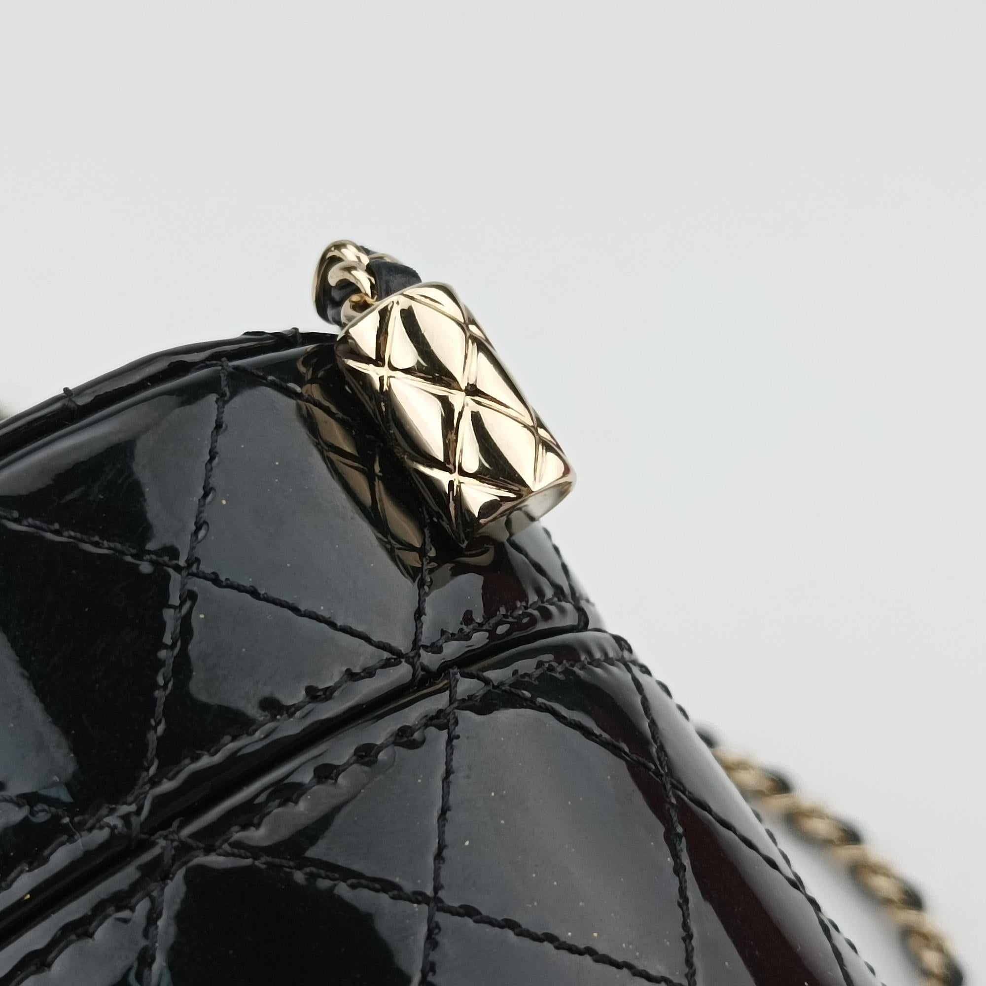 シャネル Chanel ショルダーバッグ レディース ブラック AP1573 29722180