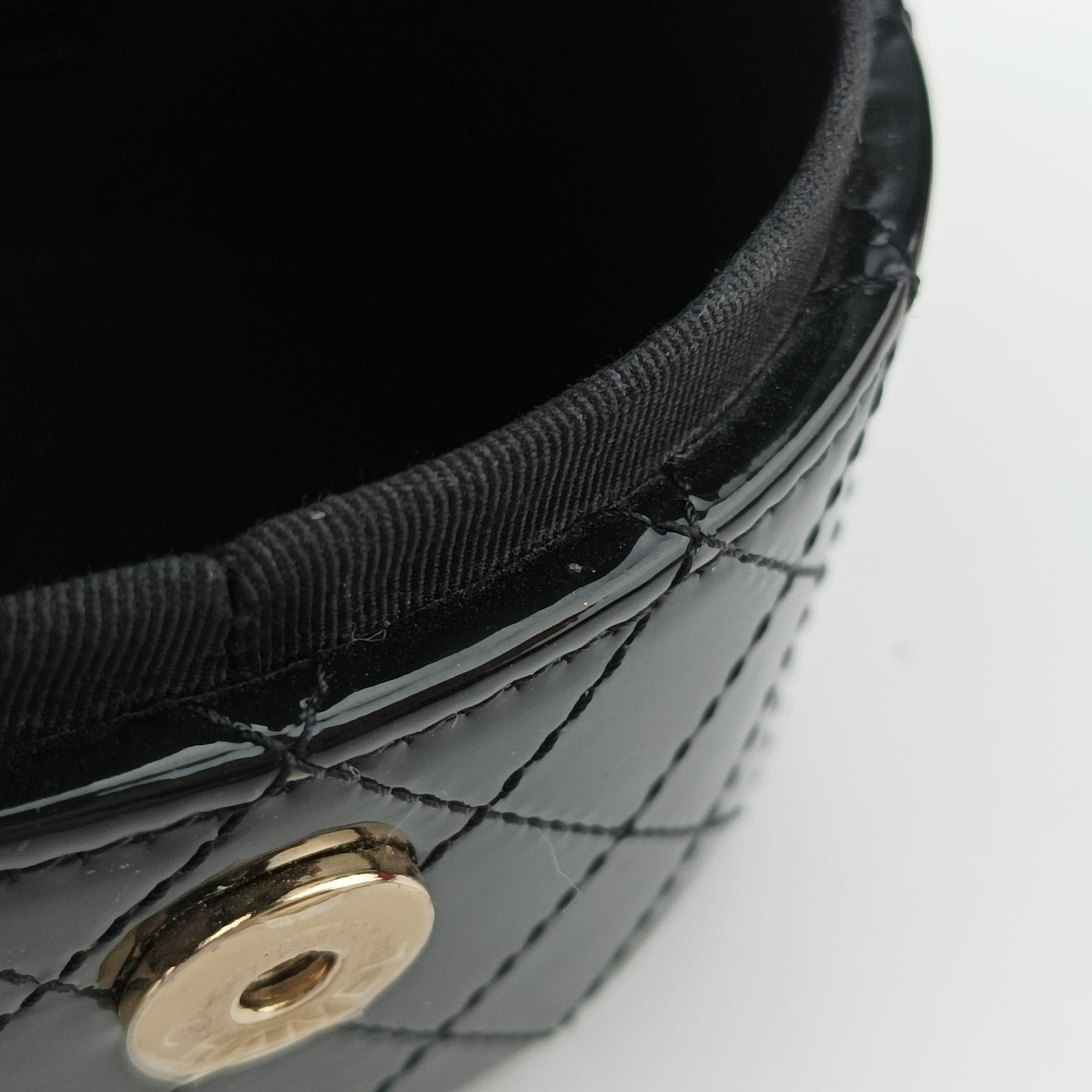 シャネル Chanel ショルダーバッグ レディース ブラック AP1573 29722180
