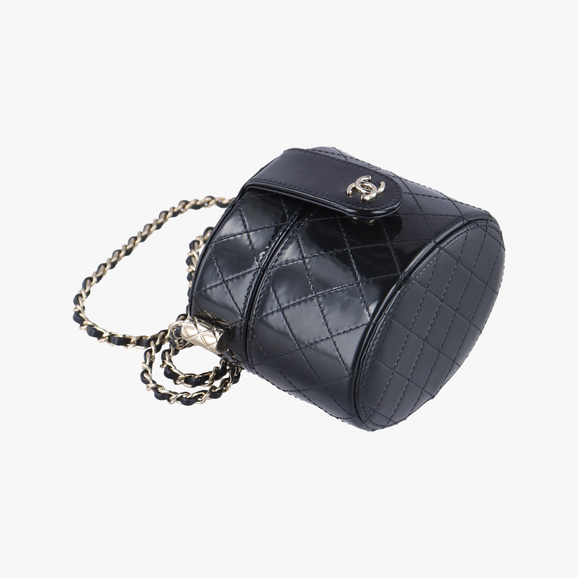 シャネル Chanel ショルダーバッグ レディース ブラック AP1573 29722180