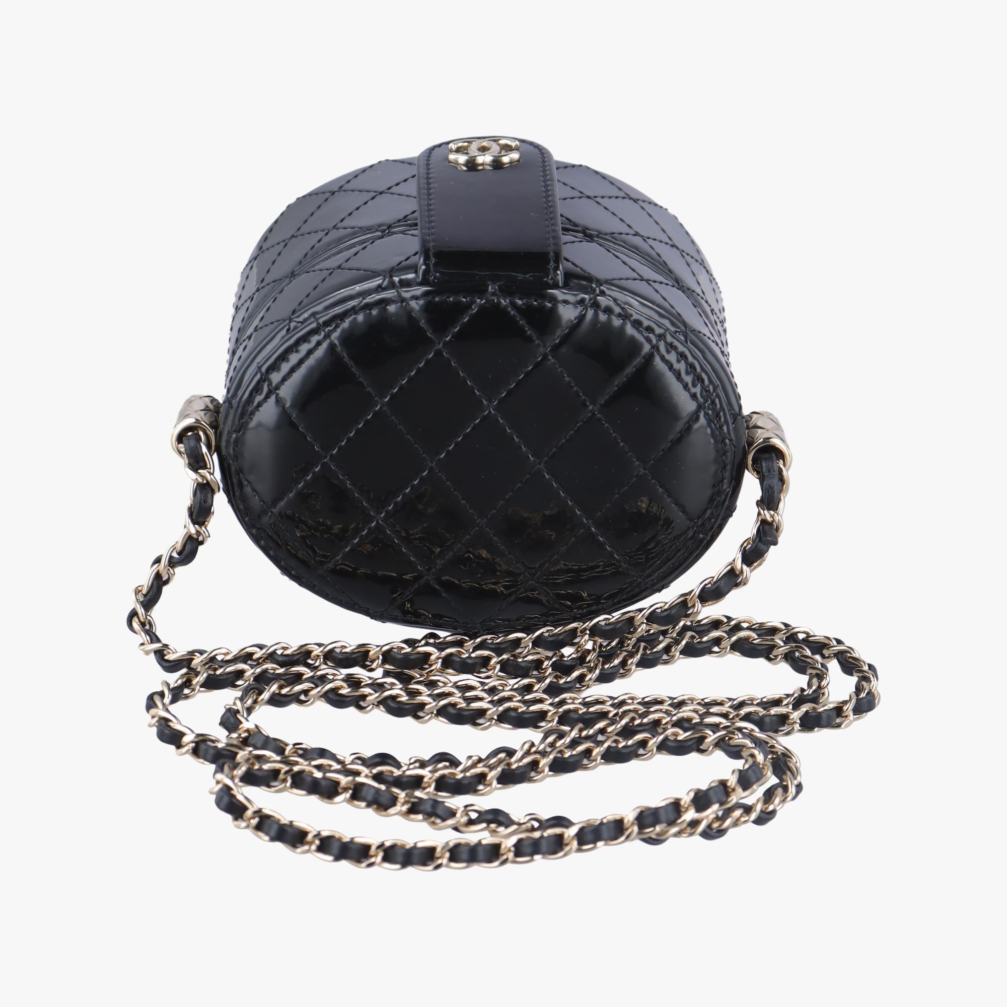 シャネル Chanel ショルダーバッグ レディース ブラック AP1573 29722180