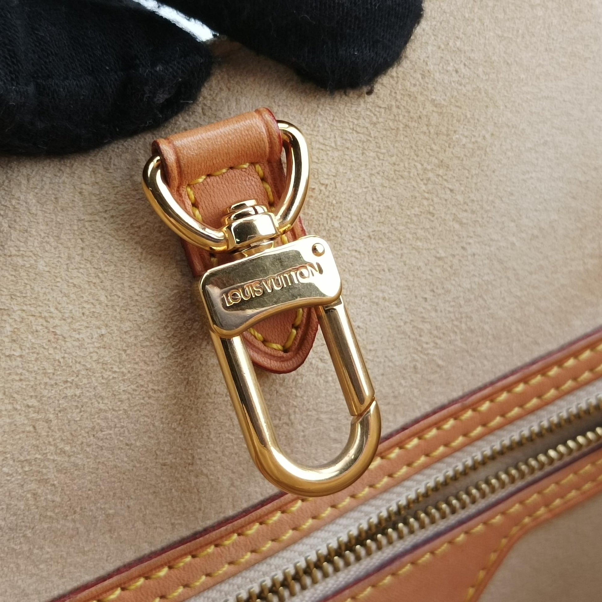 ルイヴィトン Louis Vuitton ショルダーバッグ レディース ホワイト CR2161