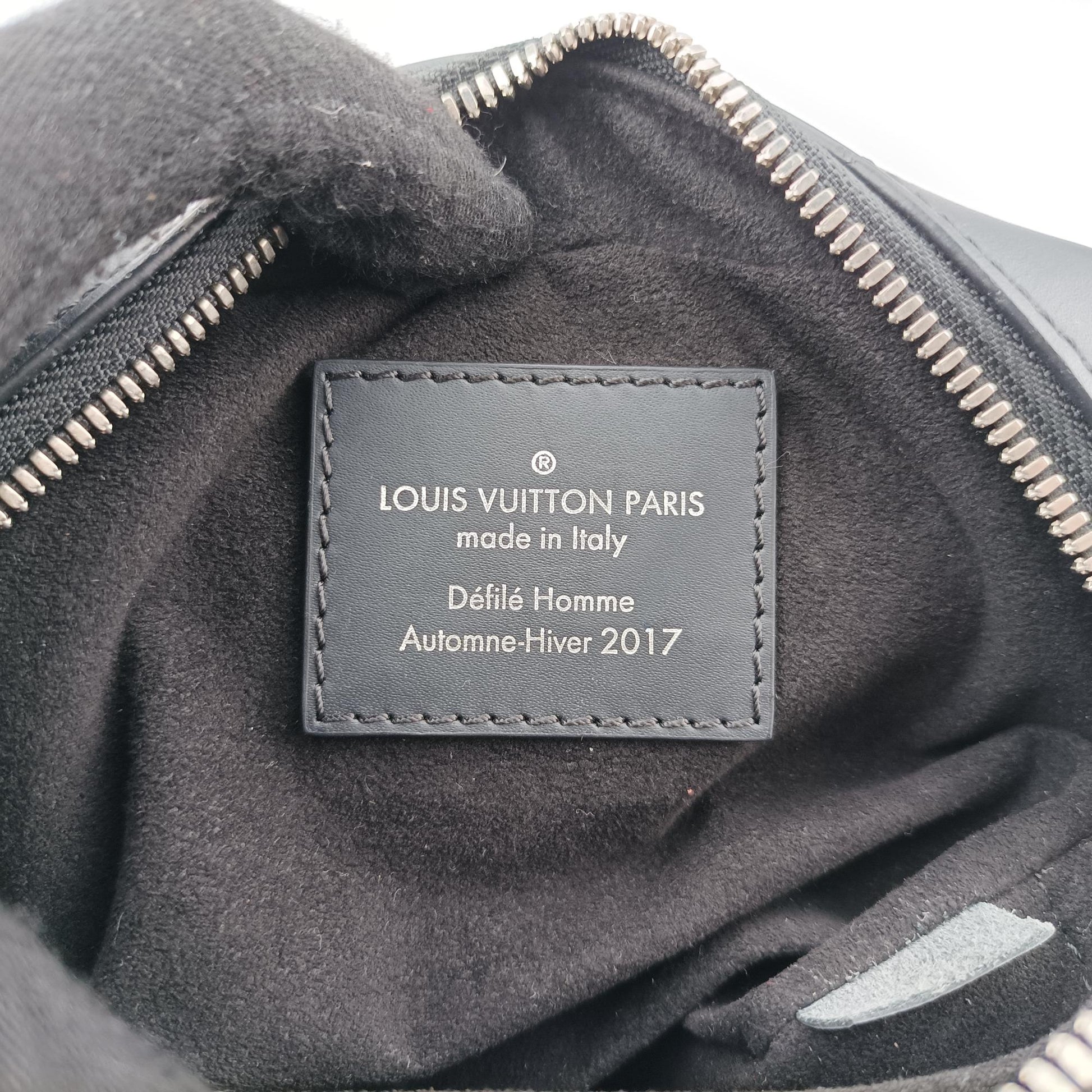 ルイヴィトン Louis Vuitton ショルダーバッグ メンズ ダヌーブPM シュプリームコラボ ブラック エピ M53431 FO2157