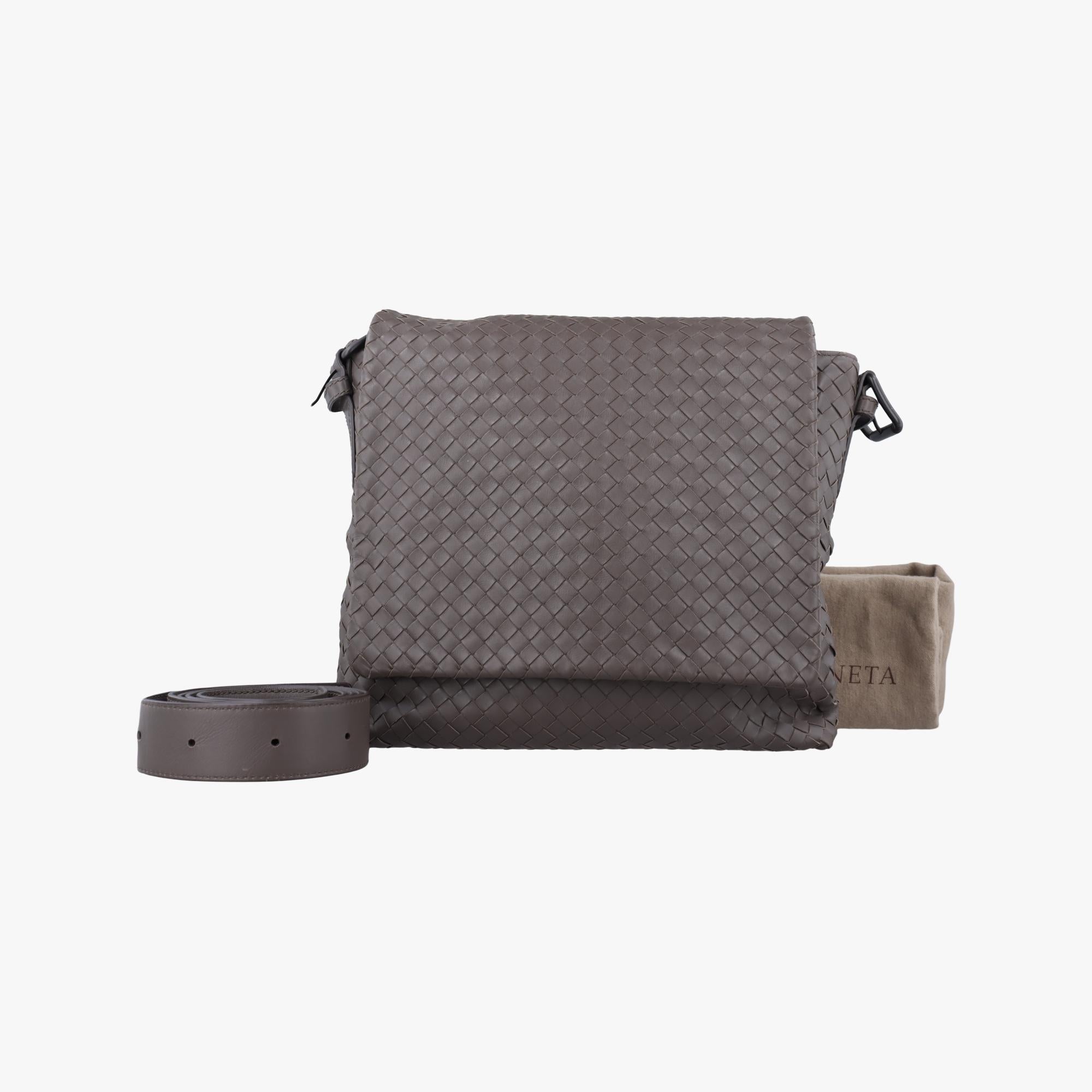 ボッテガヴェネタ Bottega Veneta ショルダーバッグ レディース イントレチャート グレー ラムスキン B00044411Y