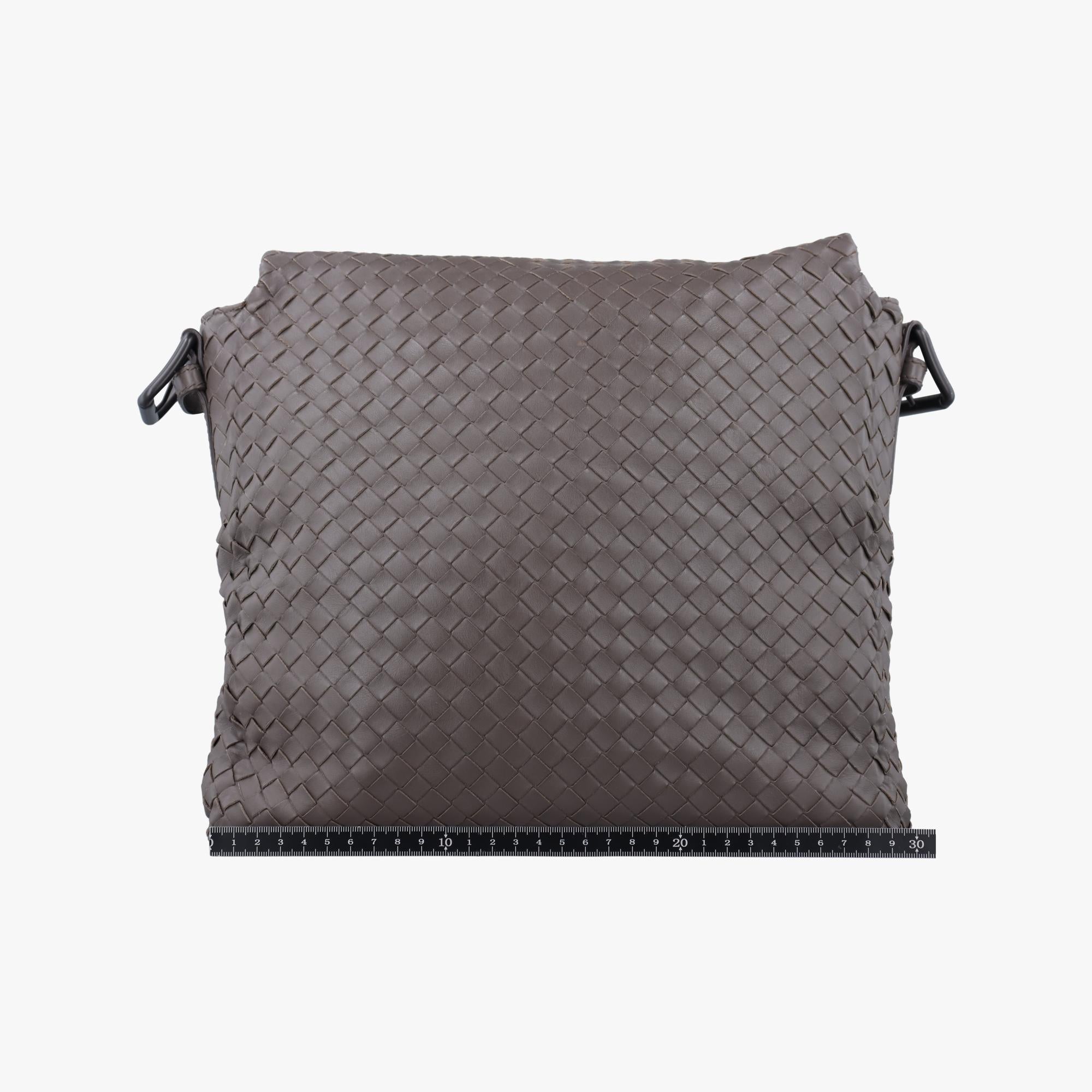 ボッテガヴェネタ Bottega Veneta ショルダーバッグ レディース イントレチャート グレー ラムスキン B00044411Y