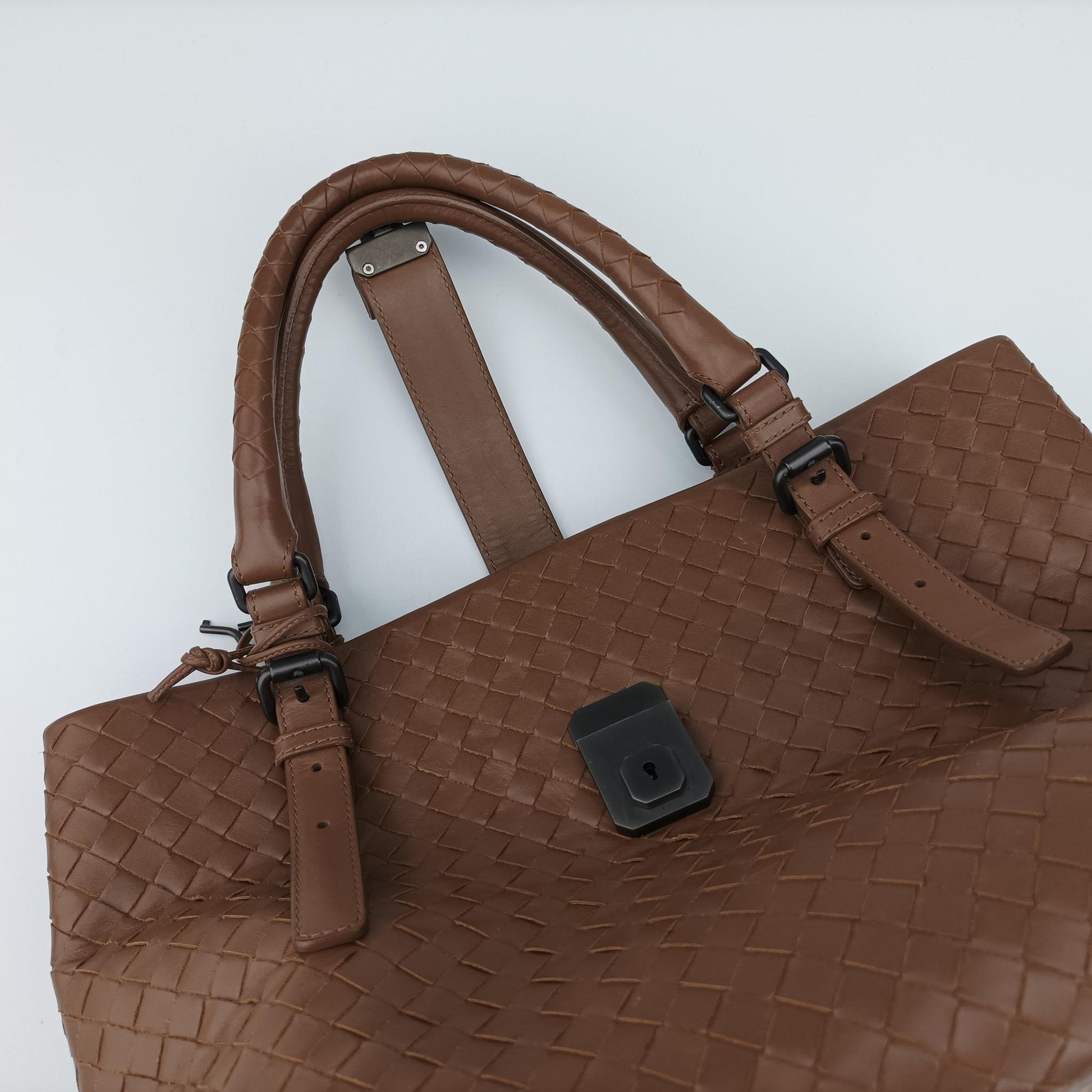 ボッテガヴェネタ Bottega Veneta ショルダーバッグ レディース ローマ イントレチャート ブラウン ラムスキン B00342255M