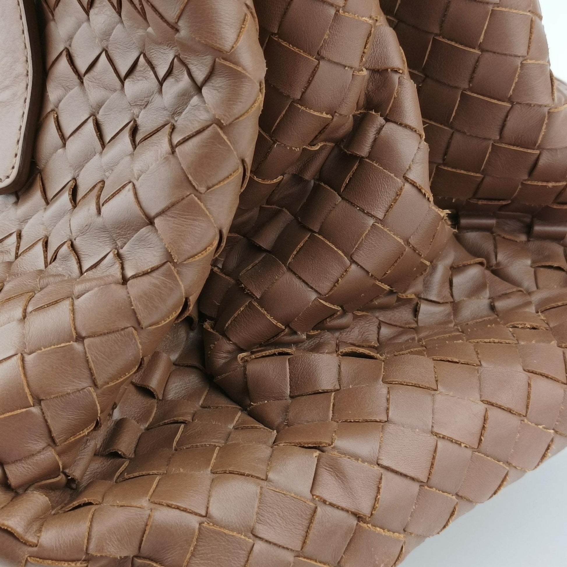 ボッテガヴェネタ Bottega Veneta ショルダーバッグ レディース ローマ イントレチャート ブラウン ラムスキン B00342255M