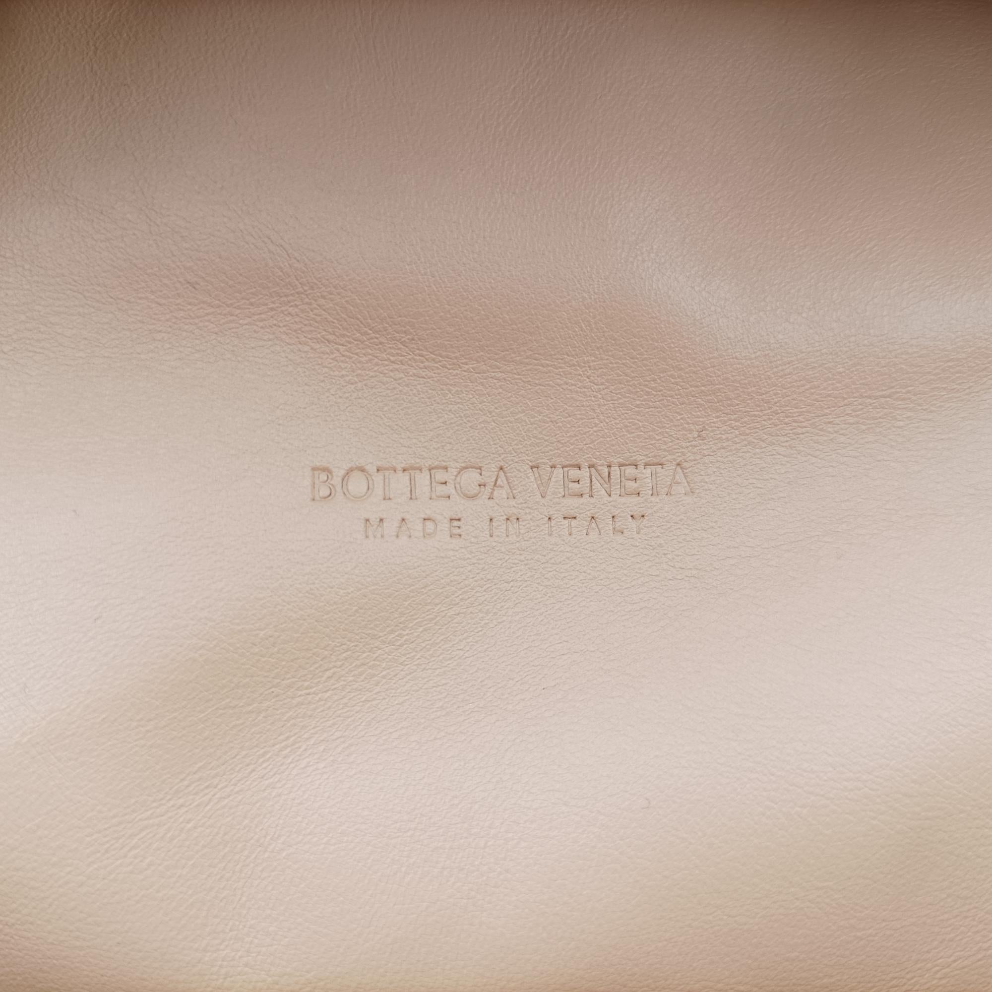 ボッテガヴェネタ Bottega Veneta ショルダーバッグ レディース ザ チェーン ポーチ ベージュ ラムスキン P01489384H