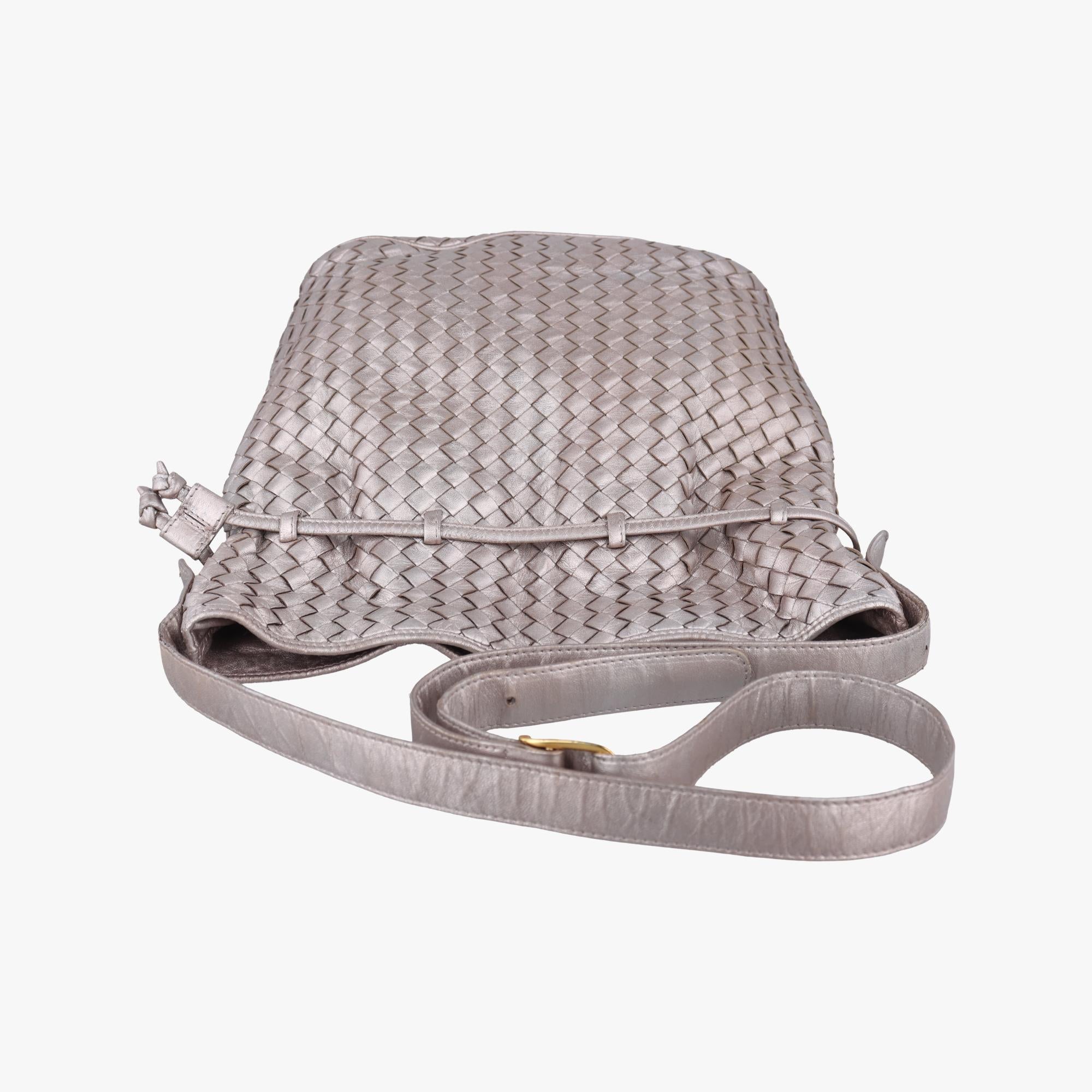 ボッテガヴェネタ Bottega Veneta ショルダーバッグ レディース イントレチャート グレー ラムスキン 10200102045NIC 9G00007256C510961092