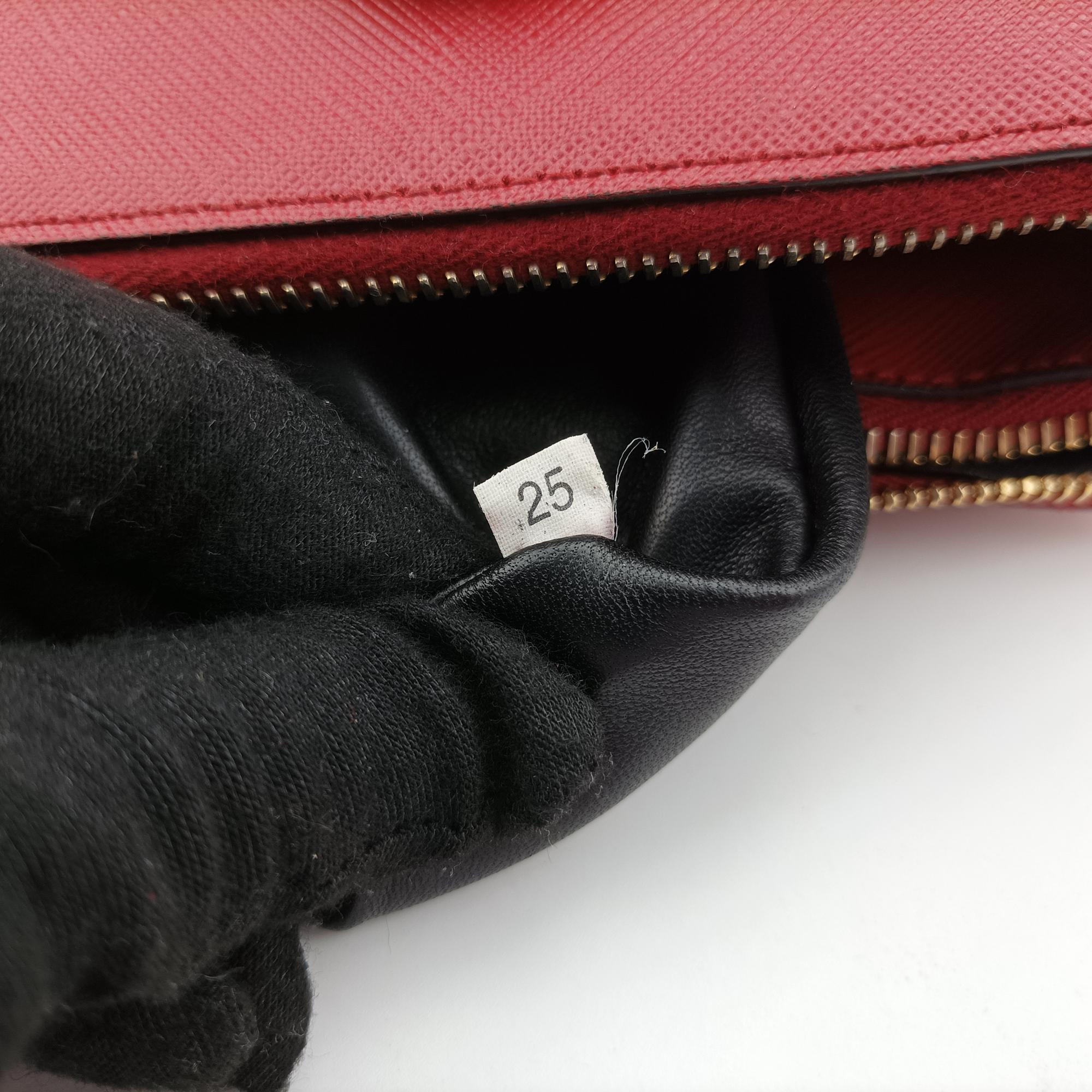 プラダ Prada ショルダーバッグ レディース スタッズ ダブルジップ トート レッド サフィアーノレザー B2752M 25