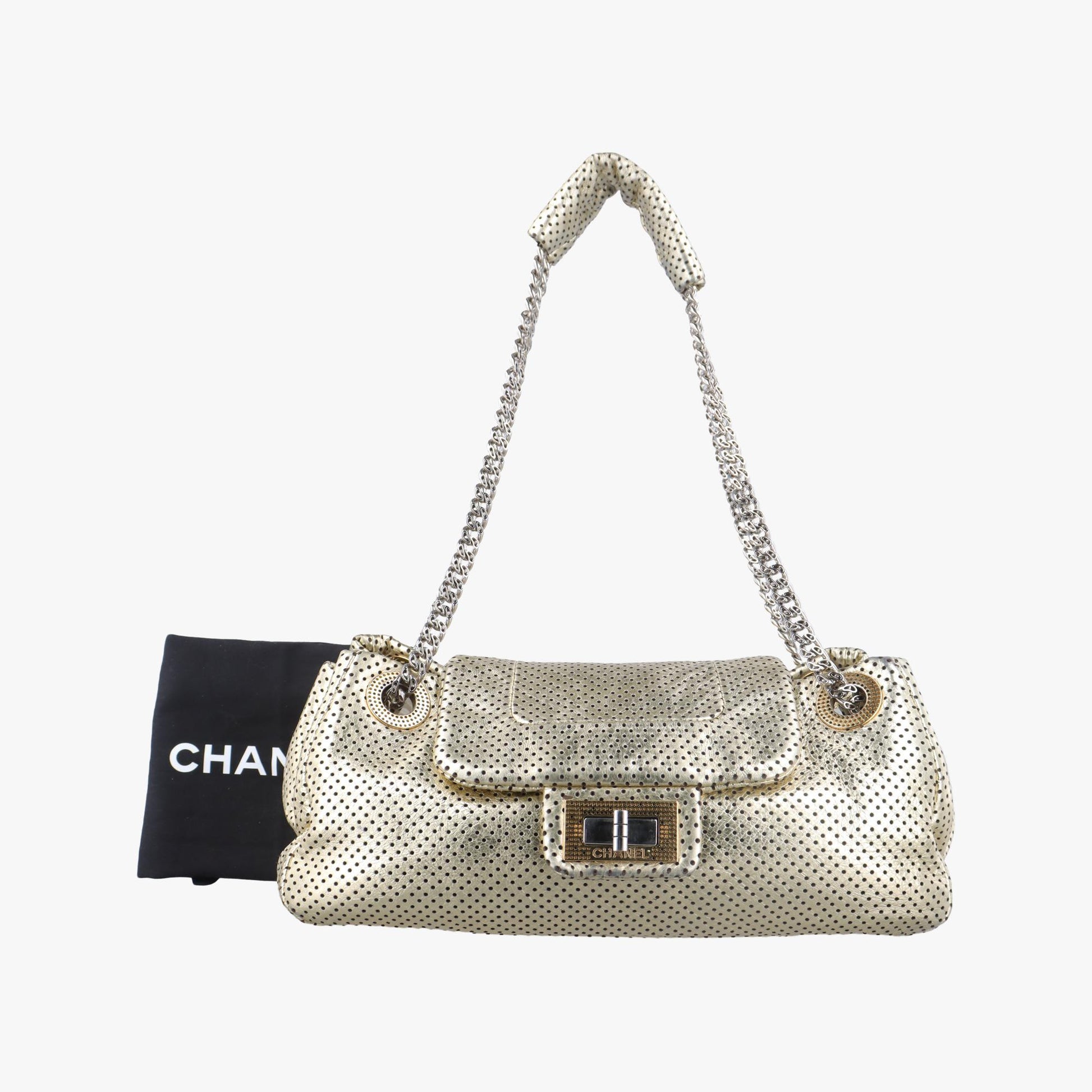 シャネル Chanel ショルダーバッグ レディース 2.55 パンチング ゴールド レザー A37561 11970620