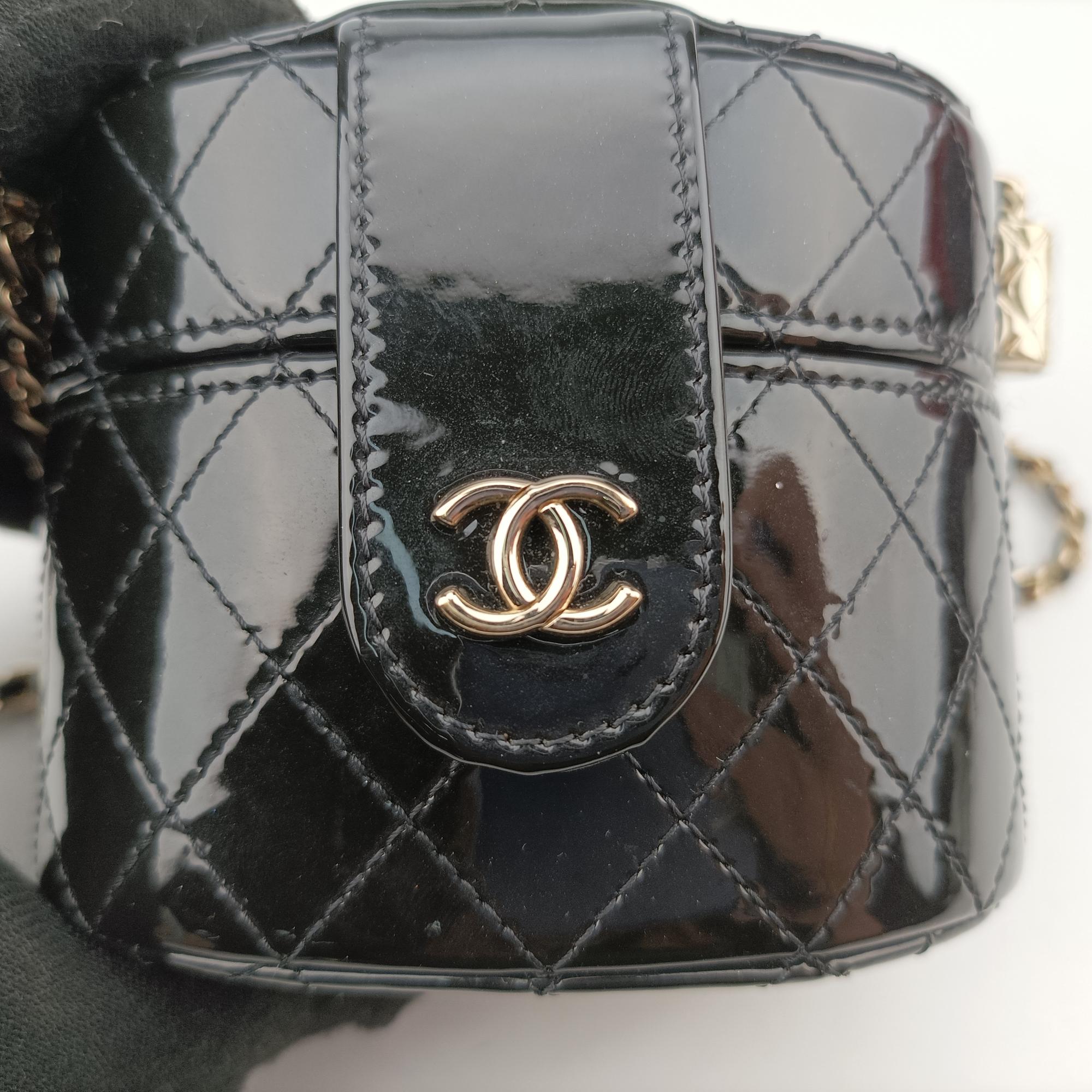 シャネル Chanel ショルダーバッグ レディース マトラッセ ココ アリュール バニティ ケース ブラック パテント AP1573 30104843