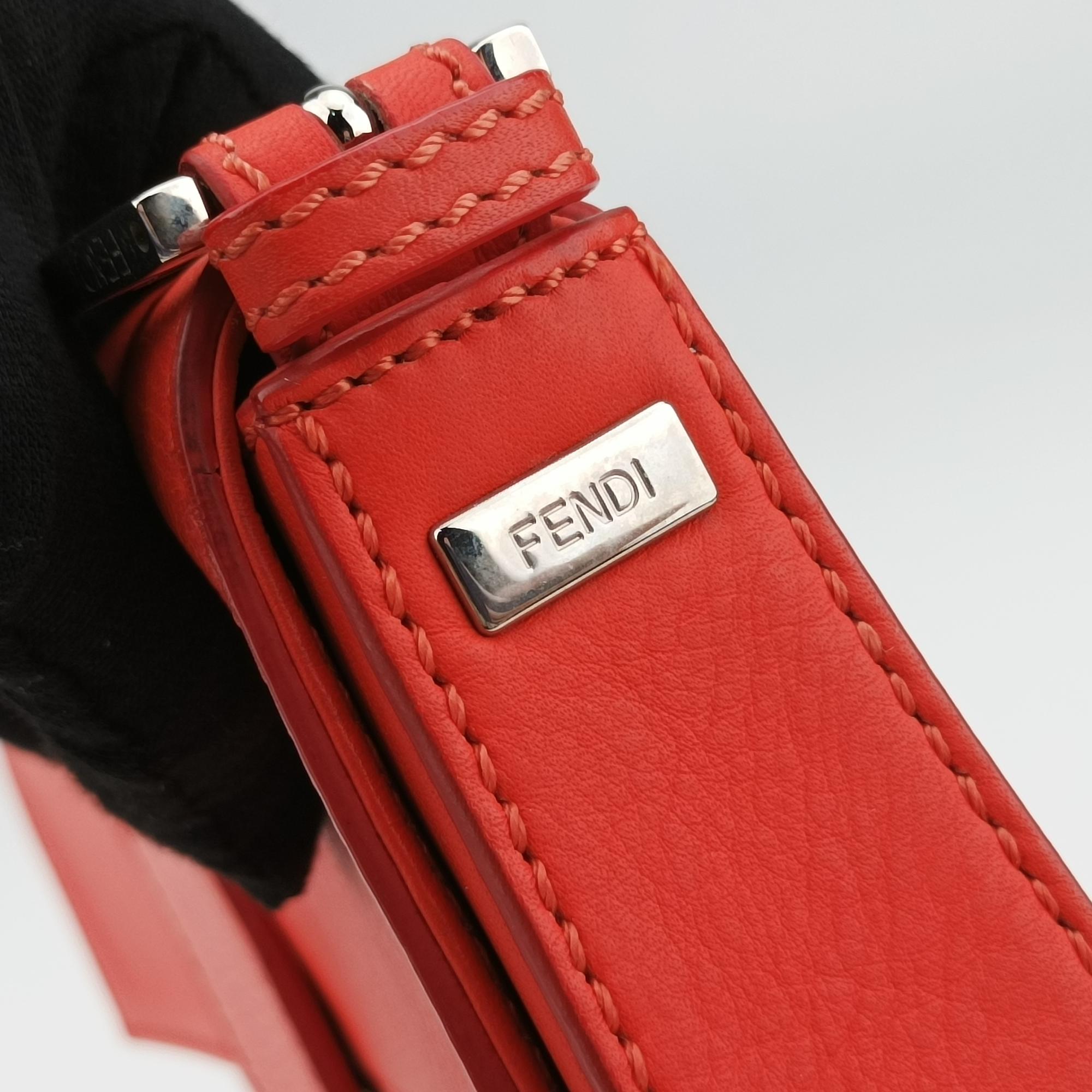 フェンディ Fendi ショルダーバッグ レディース マンマバケット レッド レザー 8BR600-P39-148-0053