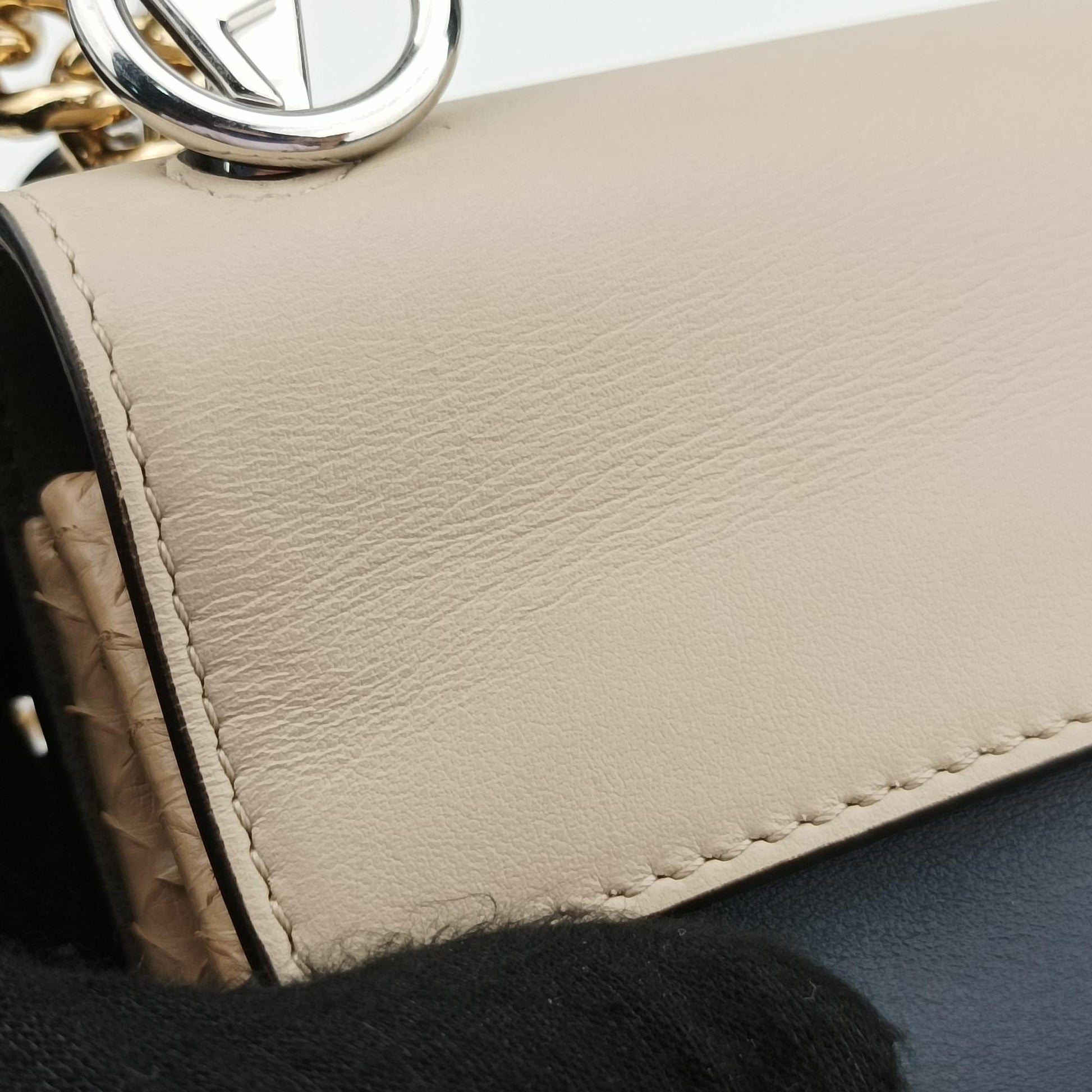 フェンディ Fendi ショルダーバッグ レディース キャナイエフ カーキ レザー 8BT286 A4K8 198-10429