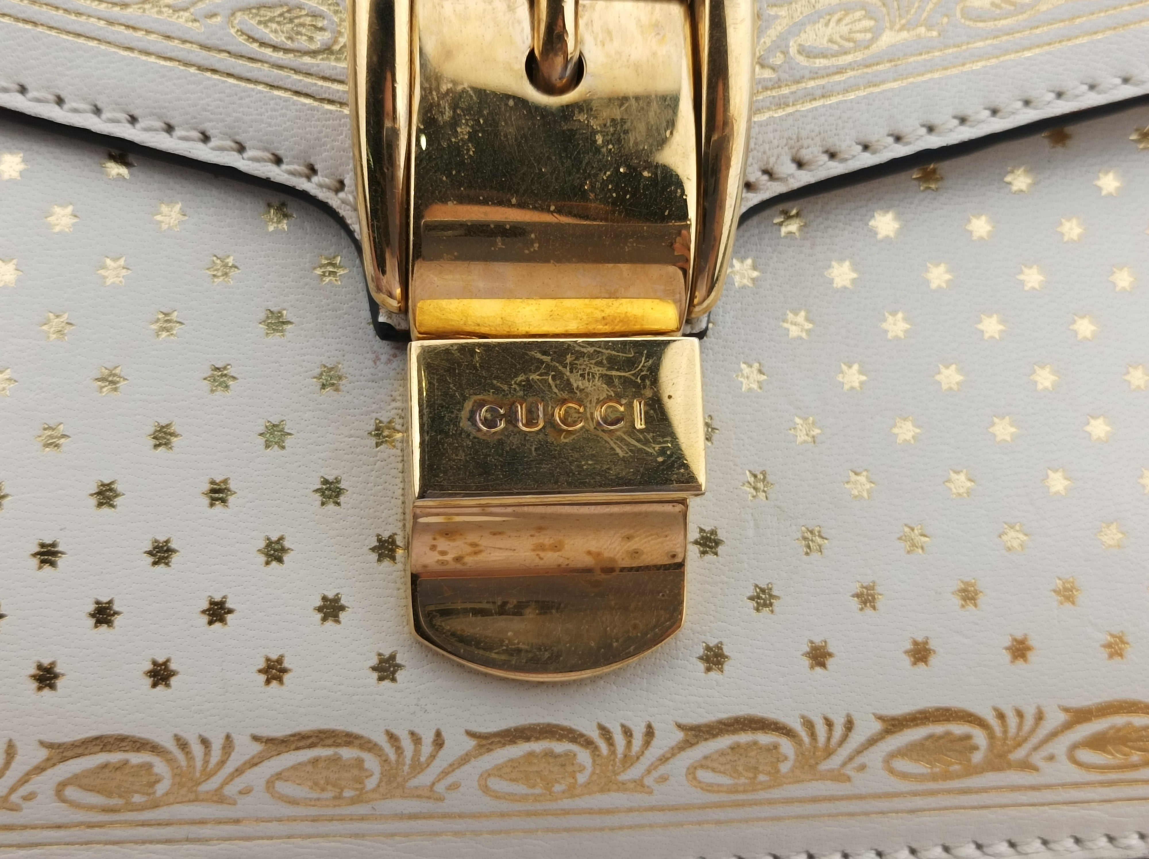 グッチ Gucci ショルダーバッグ レディース シルヴィ ホワイト レザー 421882 C024641031