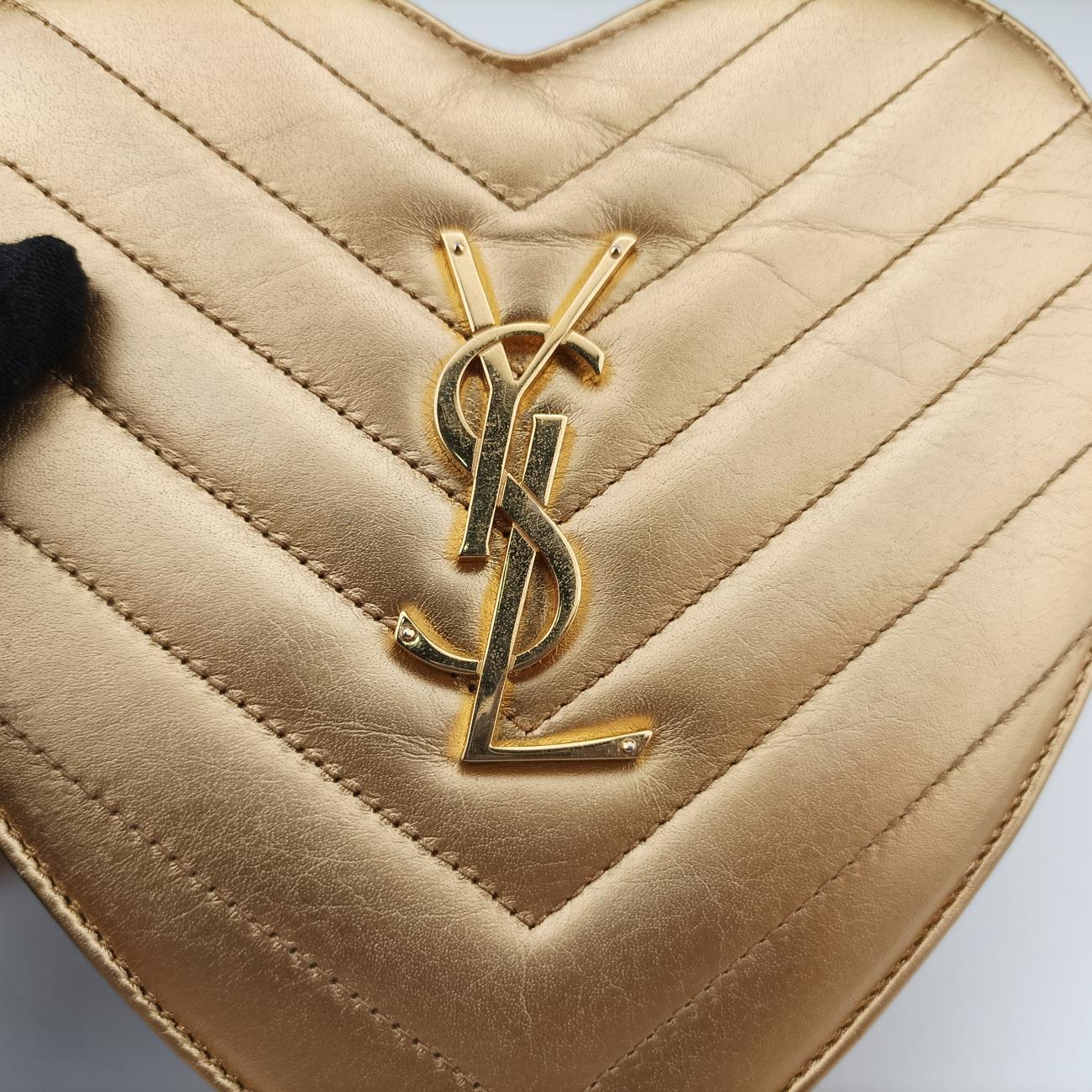 Love heart V stitch Golden Leather 446782 VLR446782.0716ラブハート Vステッチ ゴールド レザー 446782 VLR446782.0716