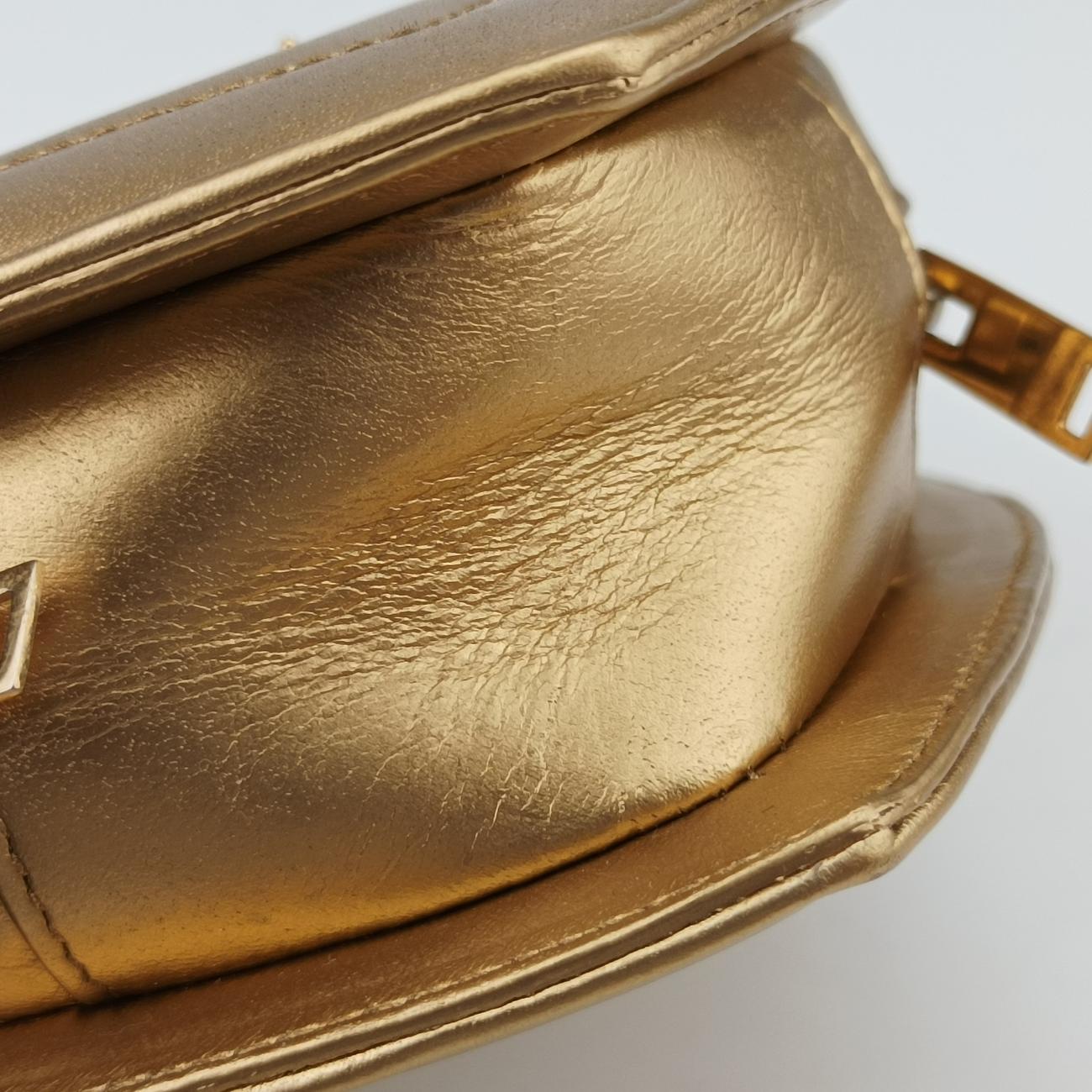 Love heart V stitch Golden Leather 446782 VLR446782.0716ラブハート Vステッチ ゴールド レザー 446782 VLR446782.0716