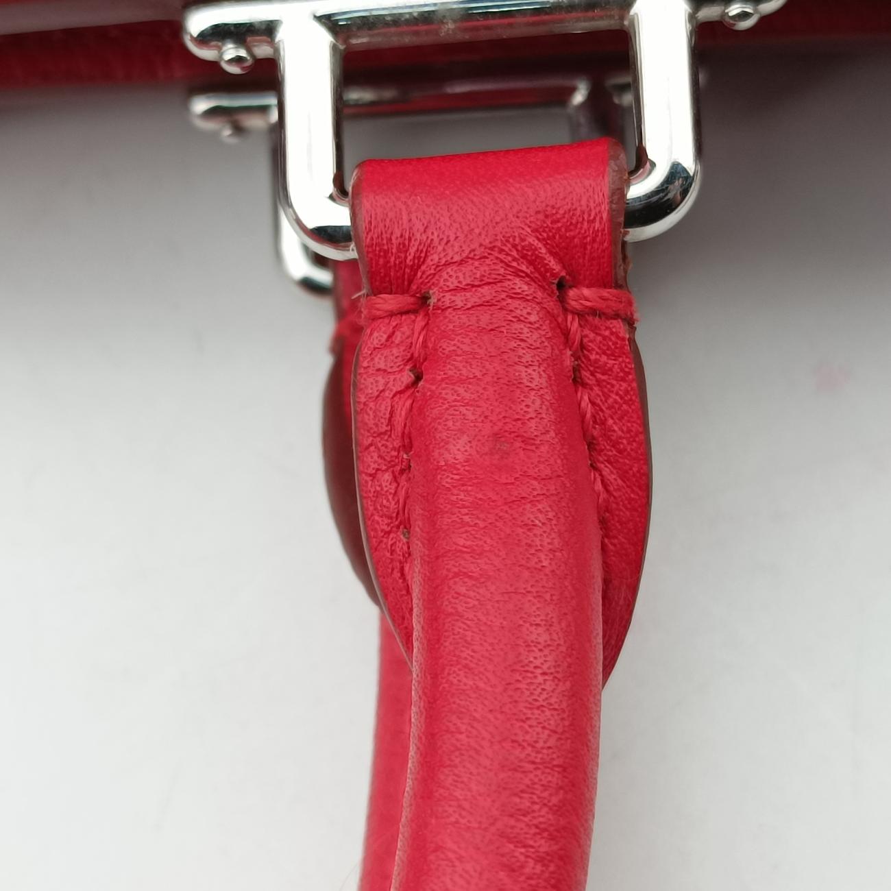 Very Zipped Tote Ruby Leather M54146 DR4188ヴェリージップ トート ルビー レザー M54146 DR4188