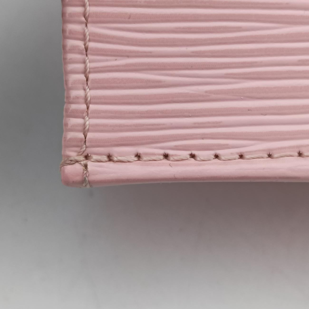 Petit Sac Plat ROSE BALLERIN Epi M69575 CA3210プティットサックプラ ローズバレリーヌ エピ M69575 CA3210
