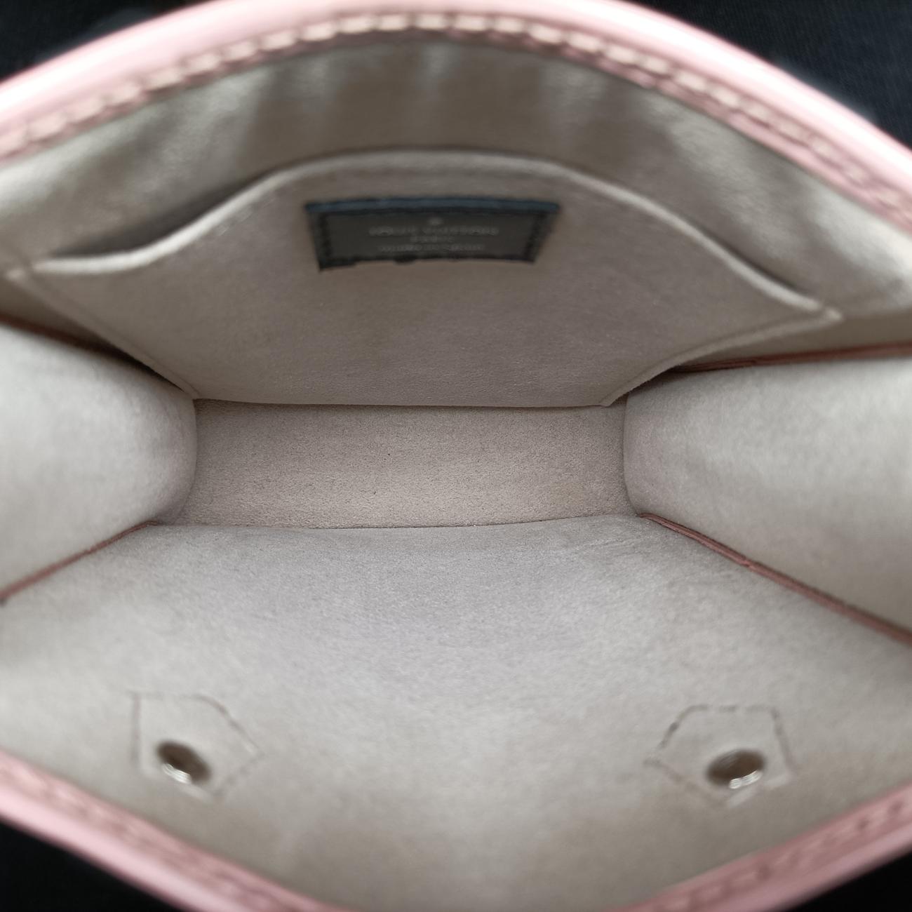 Petit Sac Plat ROSE BALLERIN Epi M69575 CA3210プティットサックプラ ローズバレリーヌ エピ M69575 CA3210