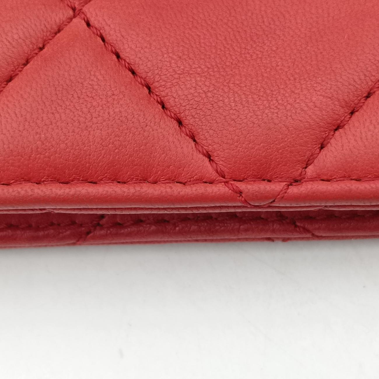 Paris-Byzance Take Away Flap Red lambskin A66739 15501140マトラッセ ターンロック 2.55 レッド ラムスキン A66739 15501140