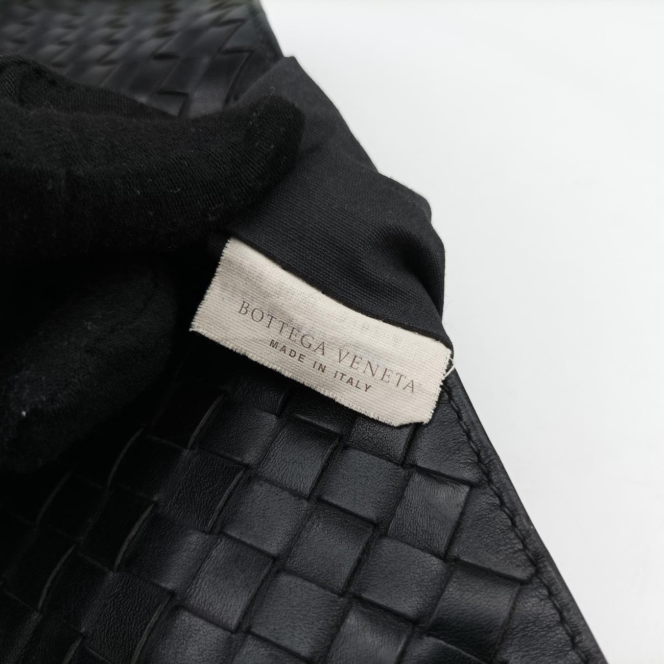 Intrecciato Black lambskin  172736 V465C 1000 EPEV 2009 4762 Aイントレチャート ブラック ラムスキン  172736 V465C 1000 EPEV 2009 4762 A