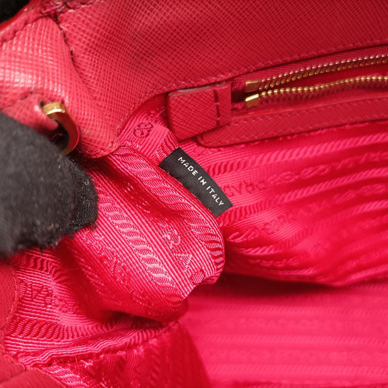 Galleria Red SAFFIANO Leather BN1801 25ガレリア レッド サフィアーノレザー BN1801 25
