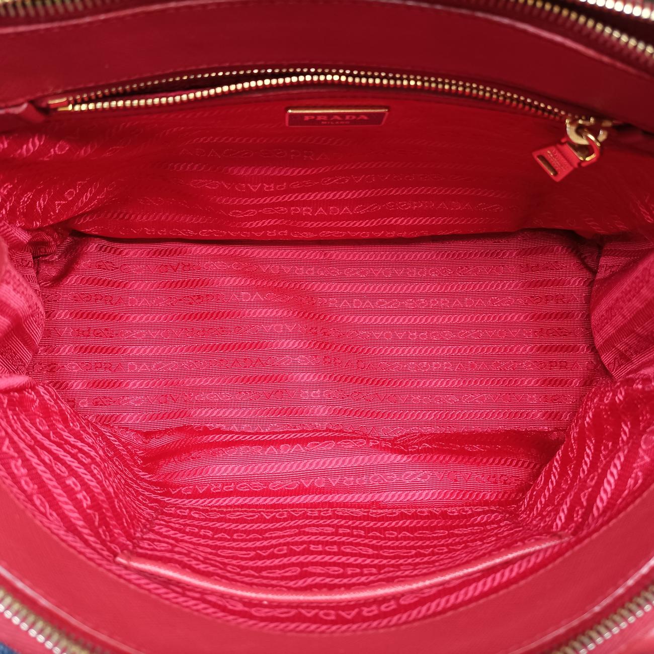 Galleria Red SAFFIANO Leather BN1801 25ガレリア レッド サフィアーノレザー BN1801 25
