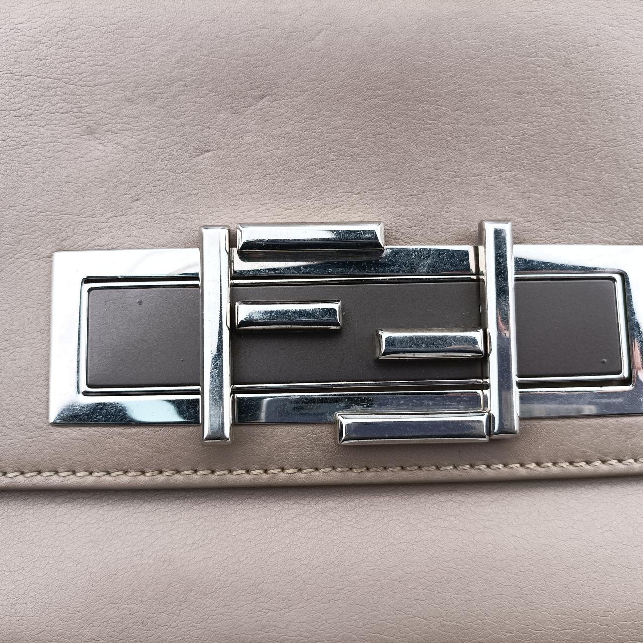 3 Baguette Grey Leather 8BR763 8BR763-2WD-168-8241トレ バゲット グレー レザー 8BR763 8BR763-2WD-168-8241