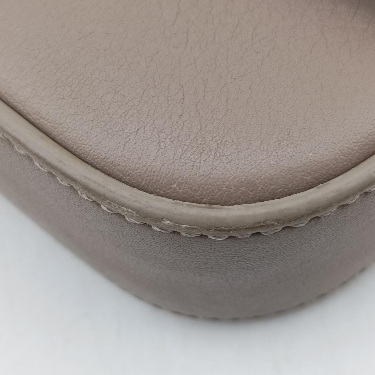 3 Baguette Grey Leather 8BR763 8BR763-2WD-168-8241トレ バゲット グレー レザー 8BR763 8BR763-2WD-168-8241