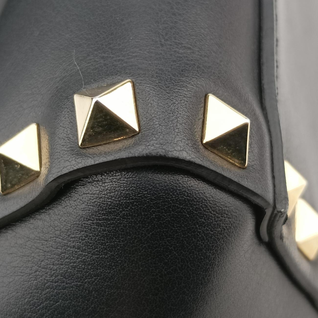 Rockstud Black Leather  BGI540BOL1ロックスタッズ ブラック レザー  BGI540BOL1
