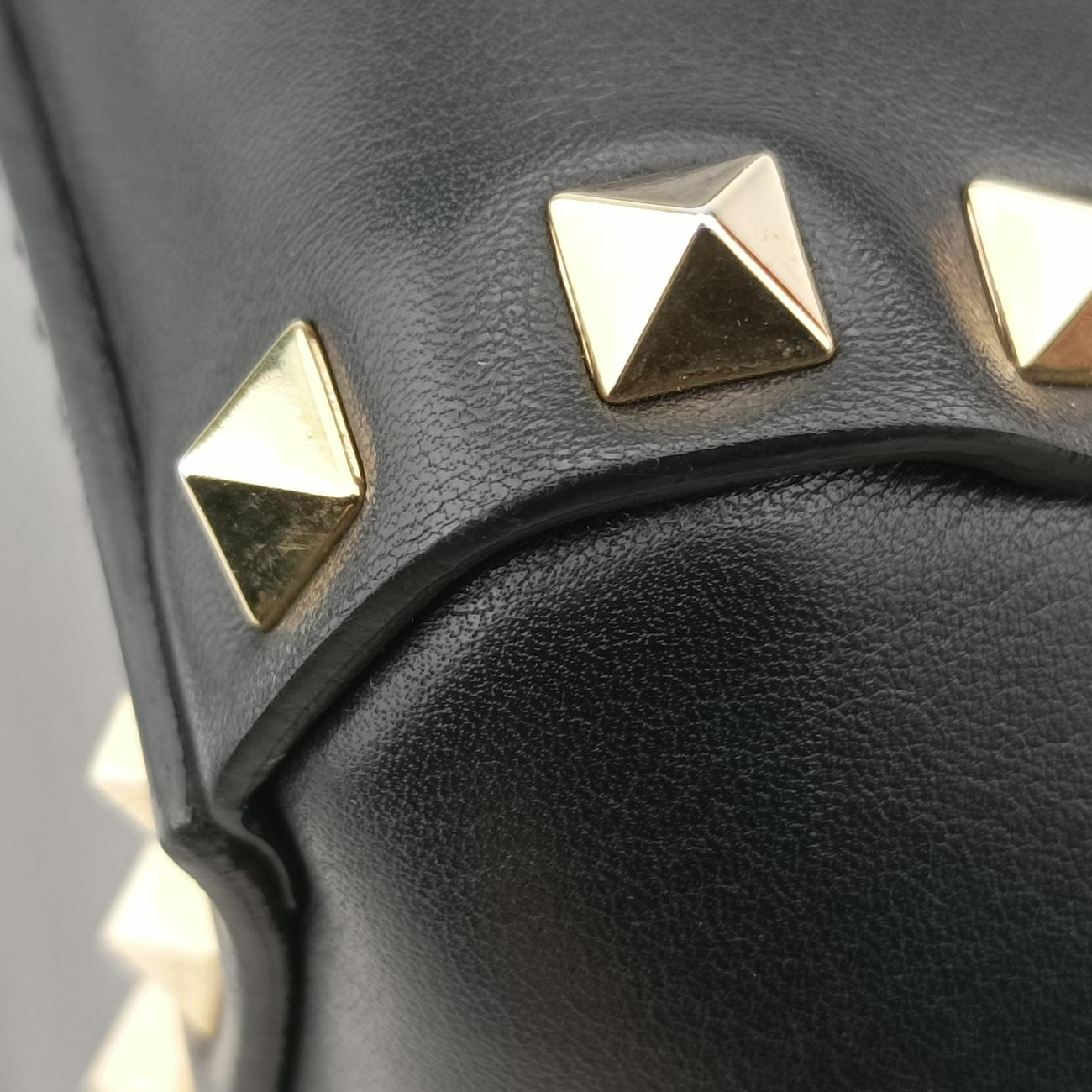 Rockstud Black Leather  BGI540BOL1ロックスタッズ ブラック レザー  BGI540BOL1