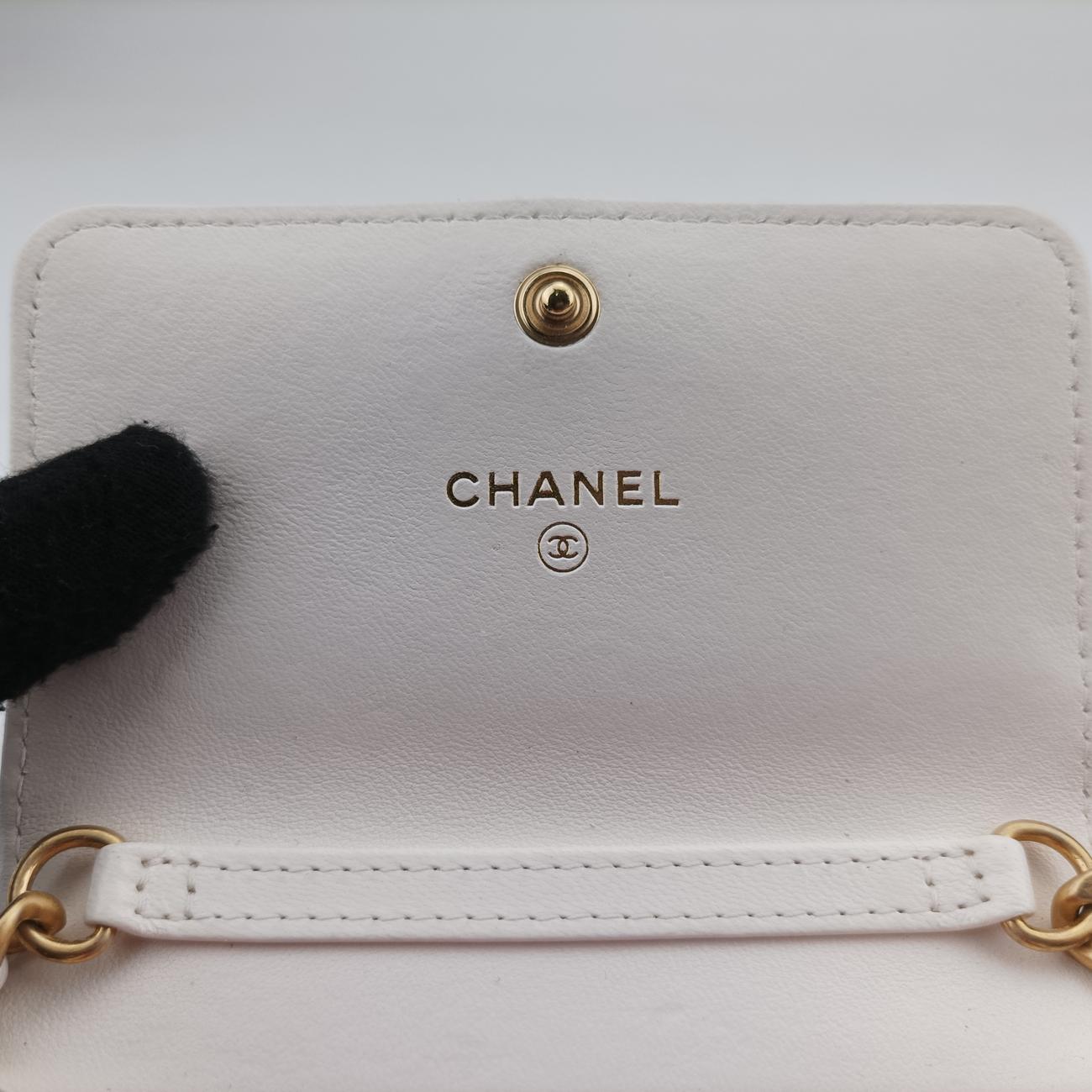 CHANEL 19 Flap Coin Purse White lambskin AP1787 30568493マトラッセ シャネル 19 フラップ コインパース ホワイト ラムスキン AP1787 30568493