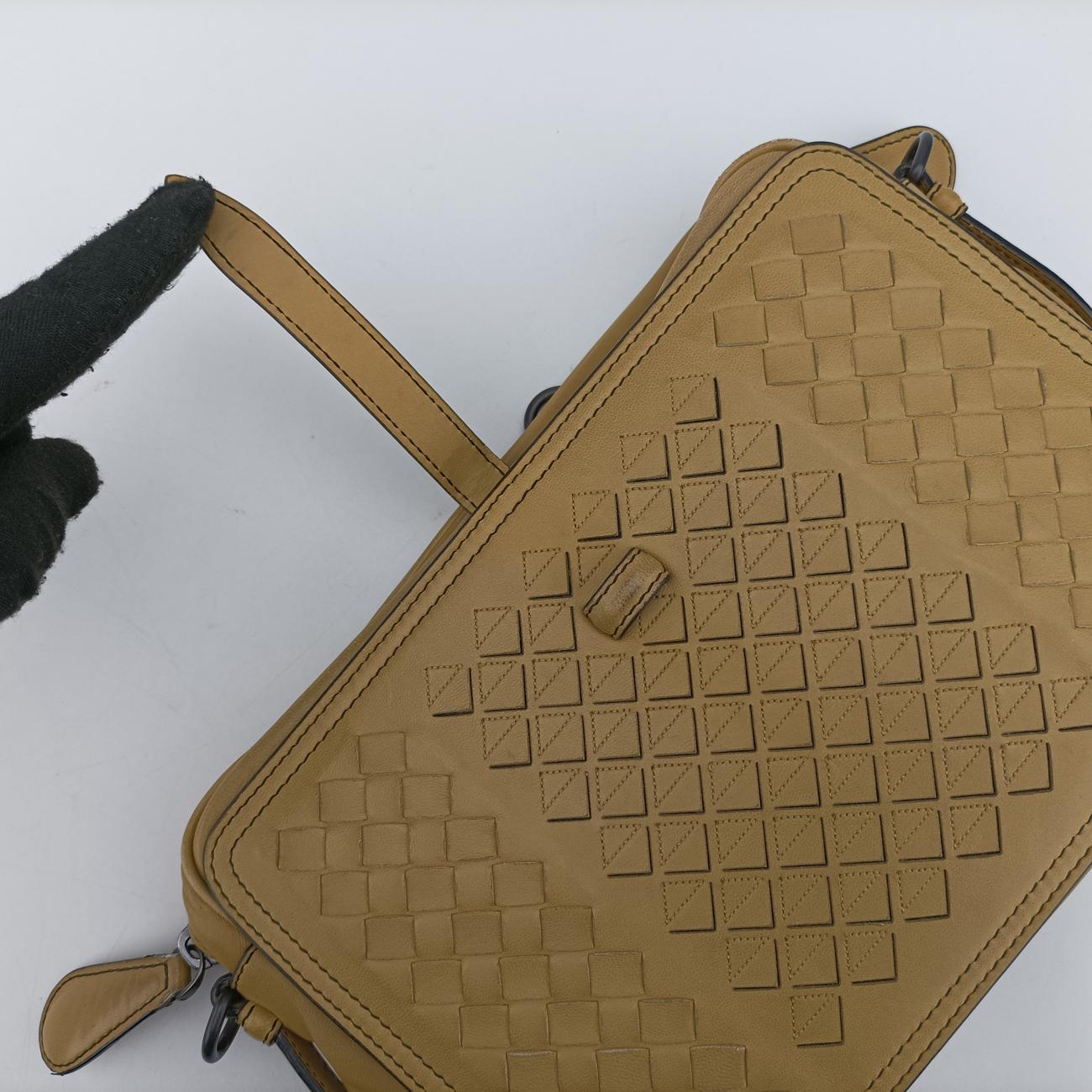 Intrecciato Yellow lambskin  B06334219Eイントレチャート イエロー ラムスキン  B06334219E