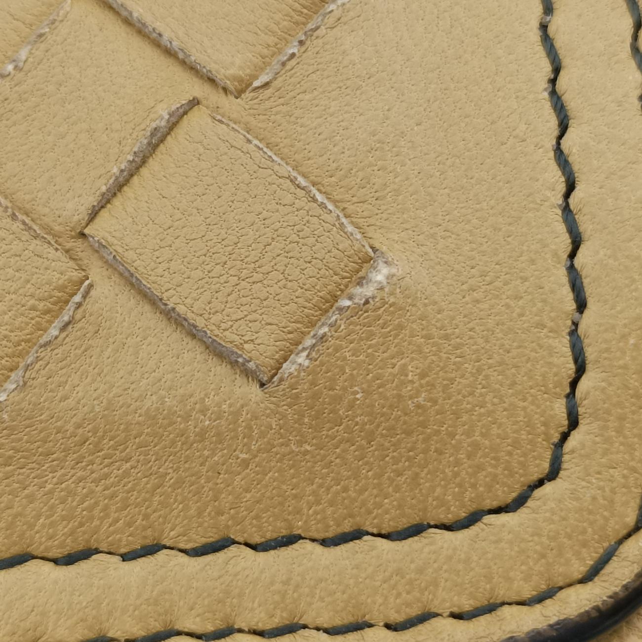 Intrecciato Yellow lambskin  B06334219Eイントレチャート イエロー ラムスキン  B06334219E