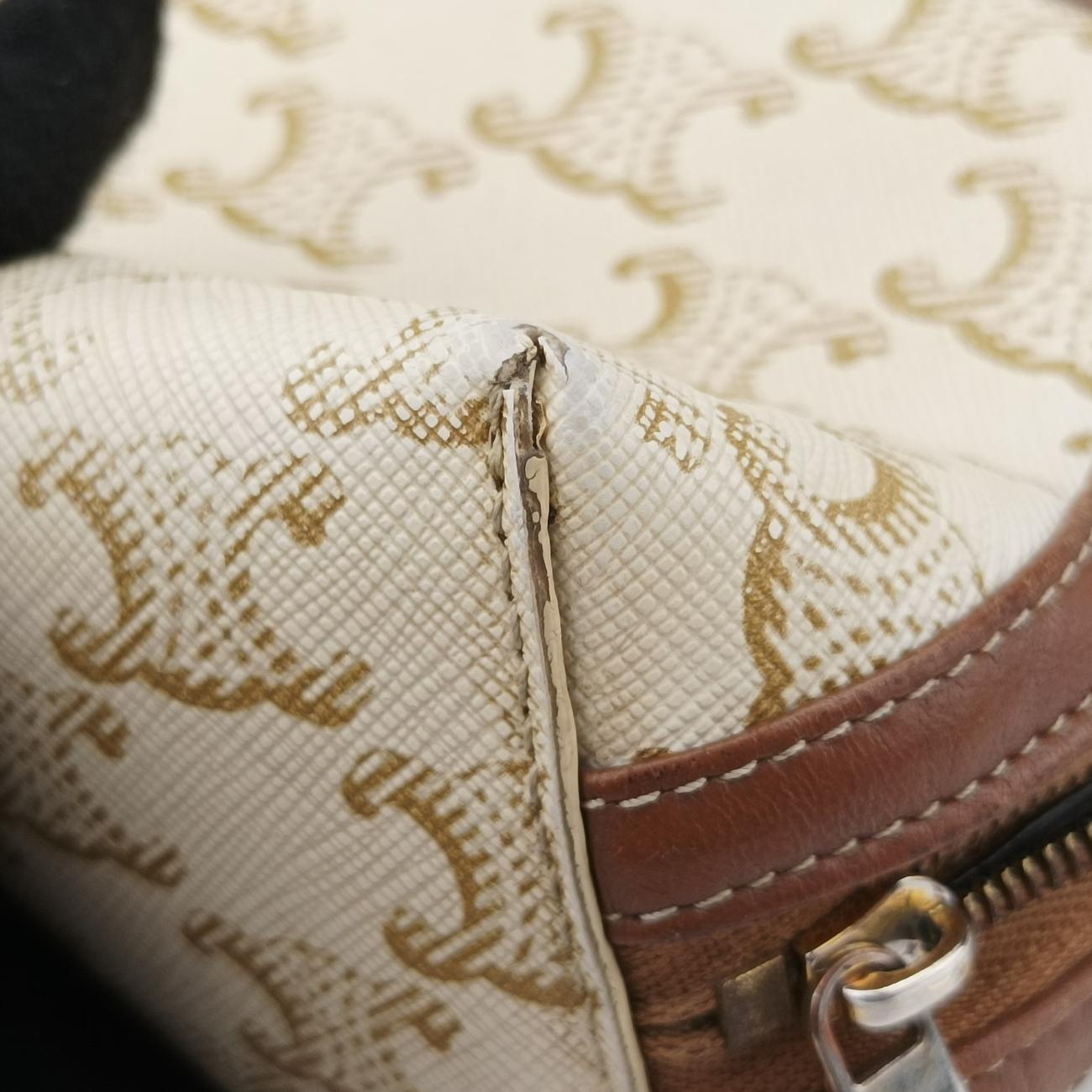 Triomphe Chain Clutch White PVC coated canvas  U-SD-0261トリオンフ チェーン クラッチ ホワイト PVCコーティングキャンバス  U-SD-0261