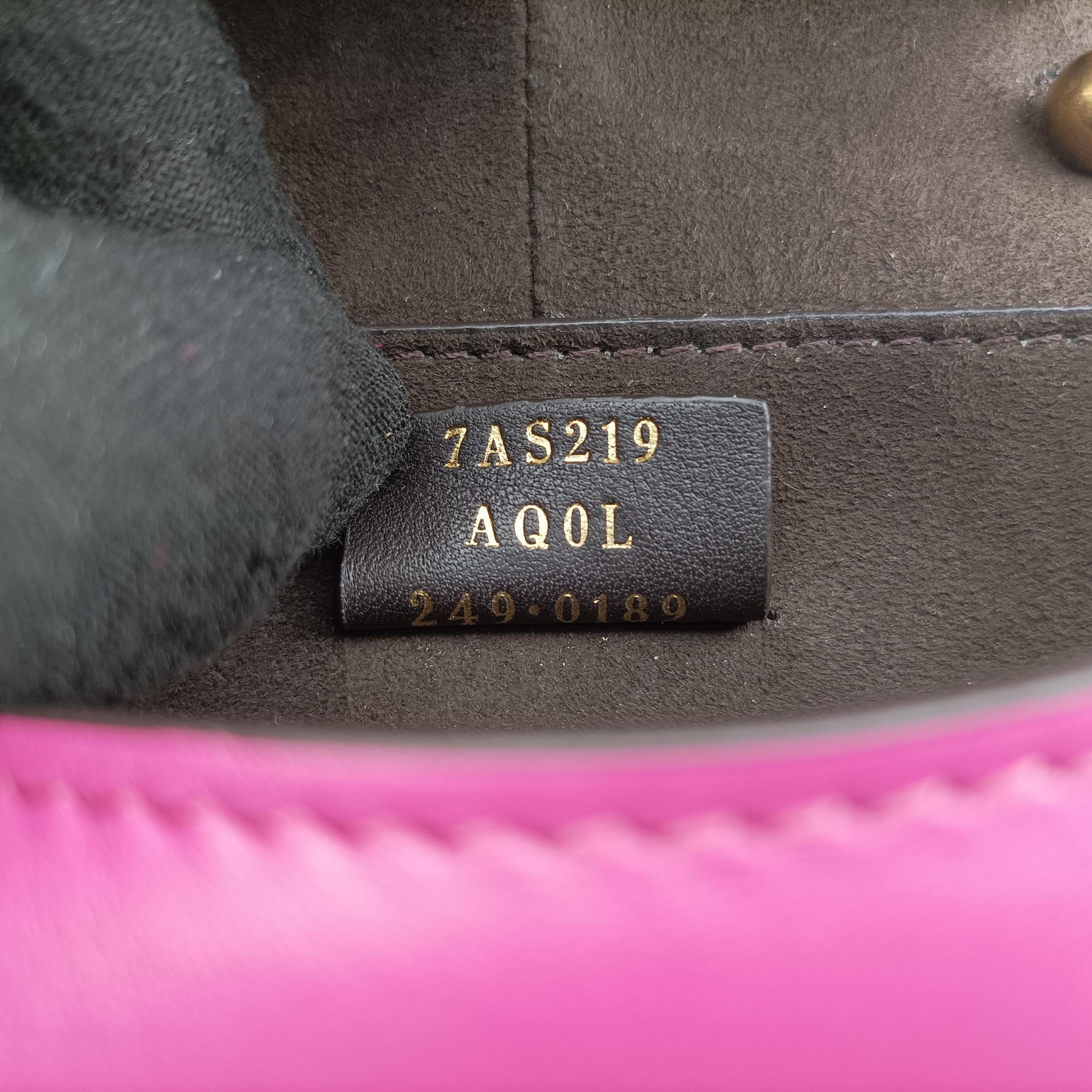 C'mon Small Pink Leather 7AS219 7AS219 AQ0L 249.0189カモン スモール ピンク レザー 7AS219 7AS219 AQ0L 249.0189