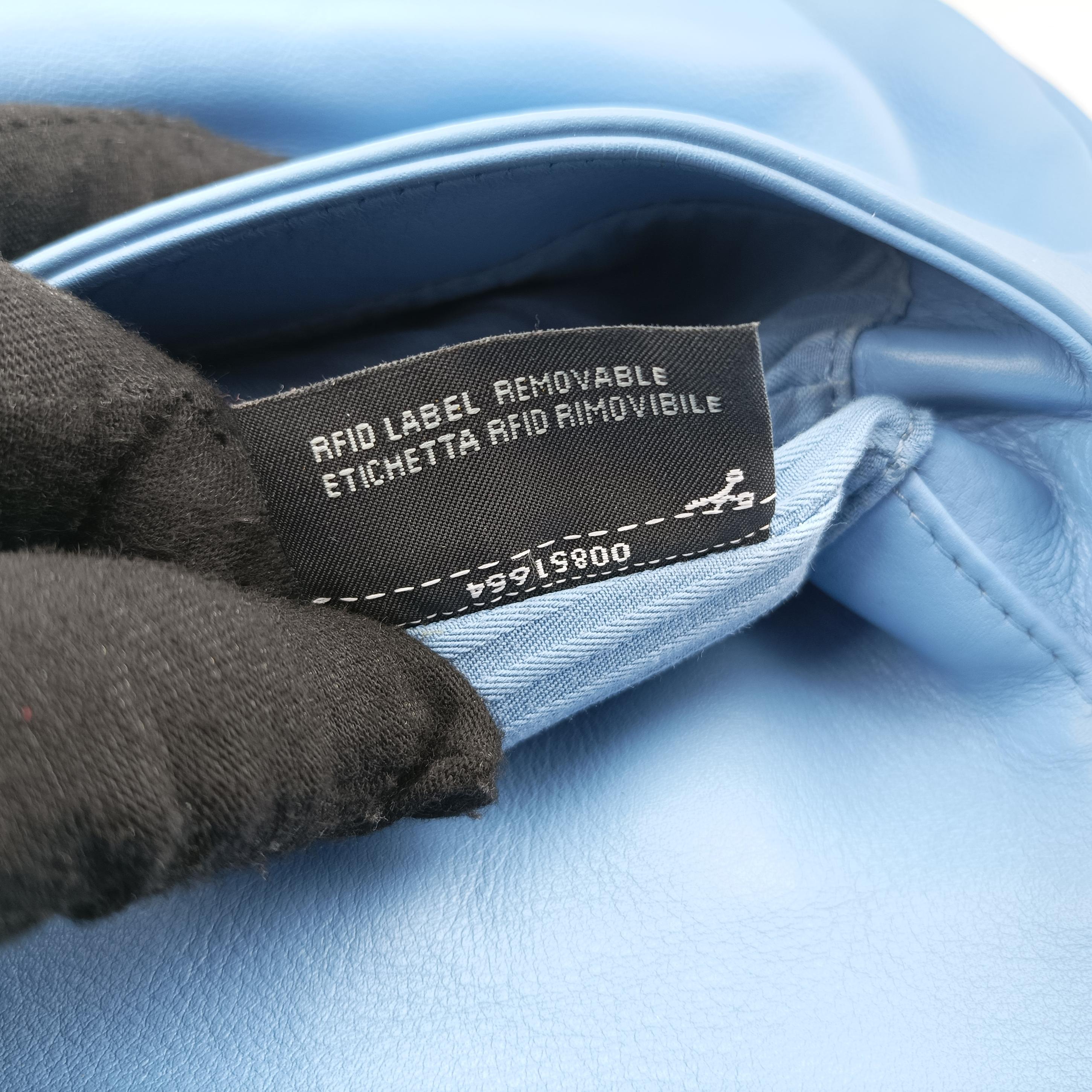 Fendista Pochette Blue Leather 8M0276 8M0276-D16 148-0053フェンディスタ ポシェット ブルー レザー 8M0276 8M0276-D16 148-0053