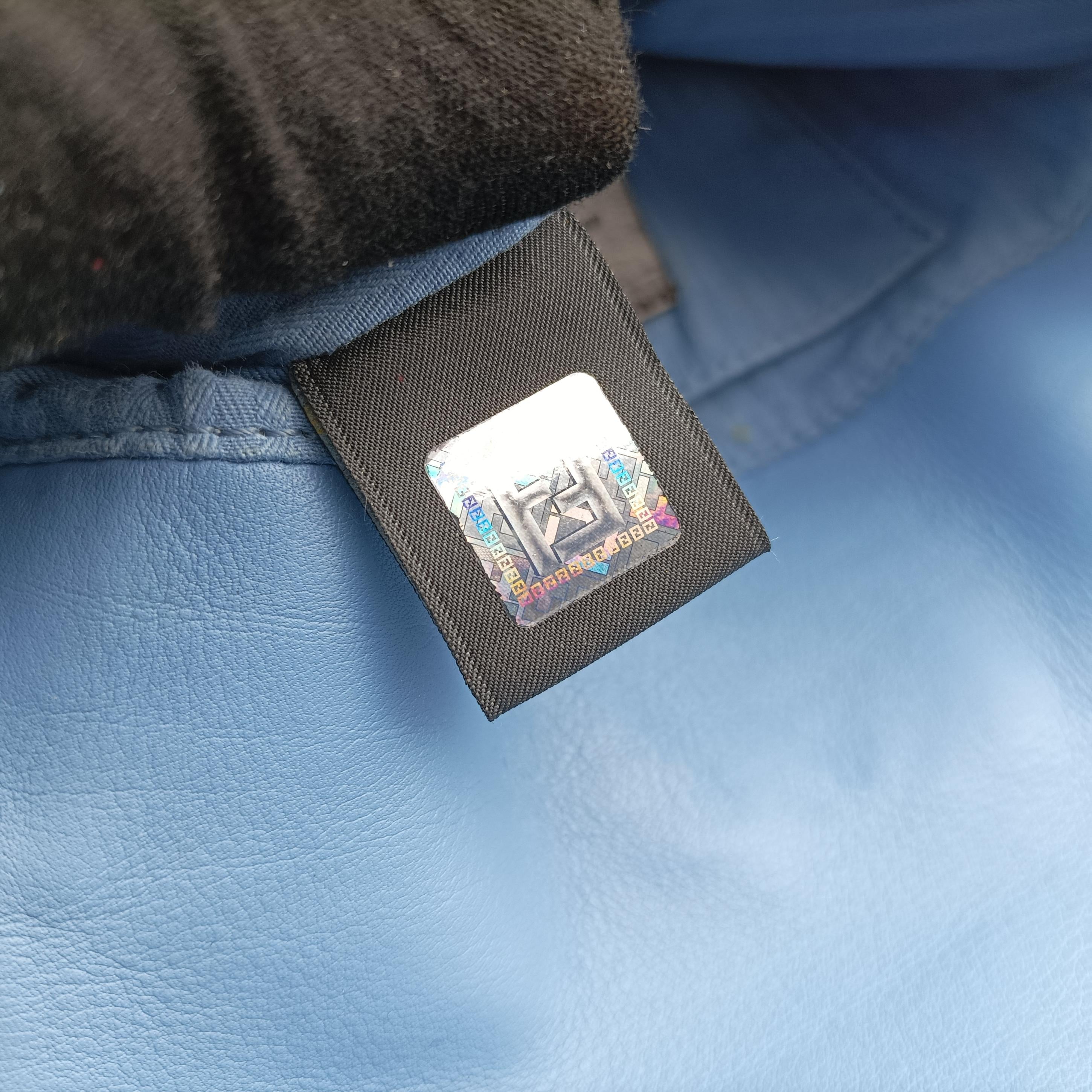 Fendista Pochette Blue Leather 8M0276 8M0276-D16 148-0053フェンディスタ ポシェット ブルー レザー 8M0276 8M0276-D16 148-0053