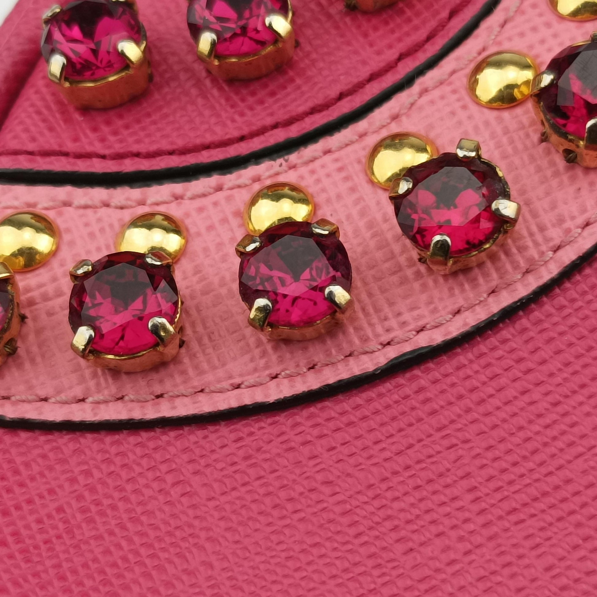 Bijou crystal studs Pink SAFFIANO Leather 1N1674 224ビジュークリスタルスタッズ ピンク サフィアーノレザー 1N1674 224