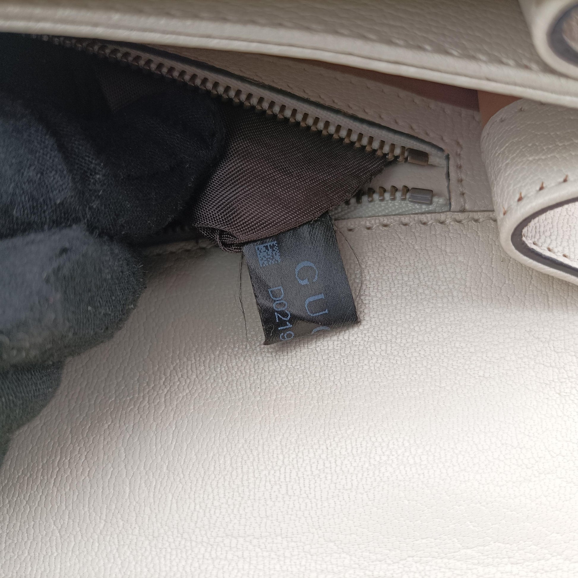 Broche White×red Leather 466433 D021990127ブロシュ ホワイト×レッド レザー 466433 D021990127