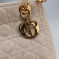 Lady Dior Beige Patent 05-MA-0057レディディオール ベージュ パテント 05-MA-0057