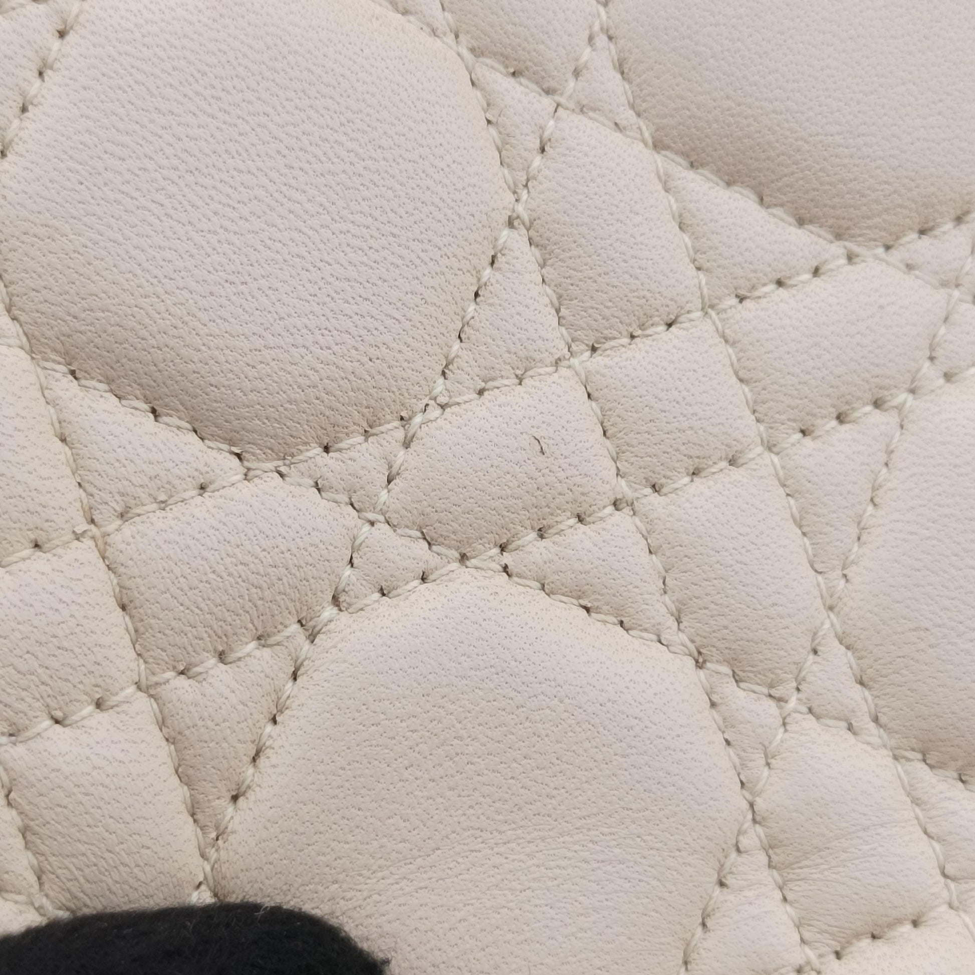 Lady Dior Beige Patent 05-MA-0057レディディオール ベージュ パテント 05-MA-0057