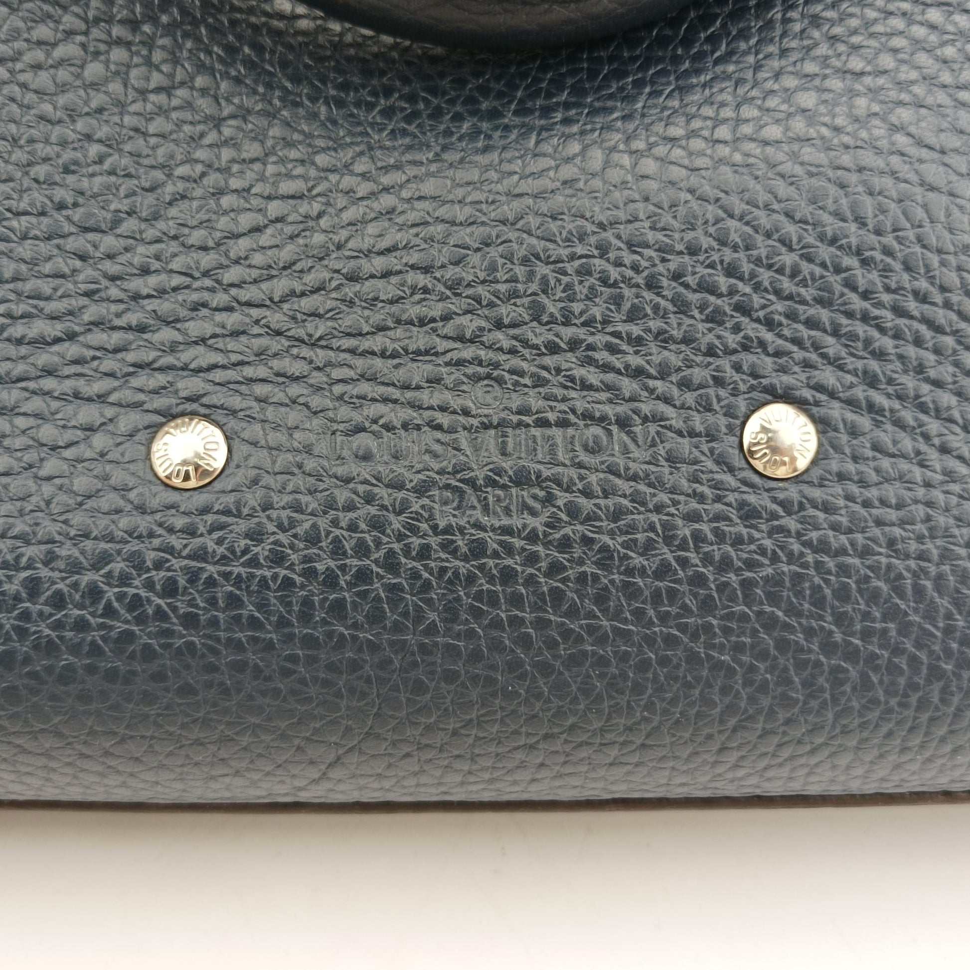 ARMAND Briefcase PM Navy Taurillon leather M53490 UB0138アルマンド ブリーフケース PM ネイビー トリヨンレザー M53490 UB0138