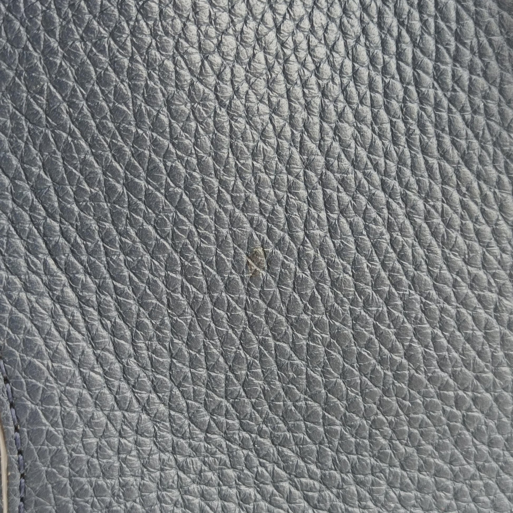 ARMAND Briefcase PM Navy Taurillon leather M53490 UB0138アルマンド ブリーフケース PM ネイビー トリヨンレザー M53490 UB0138