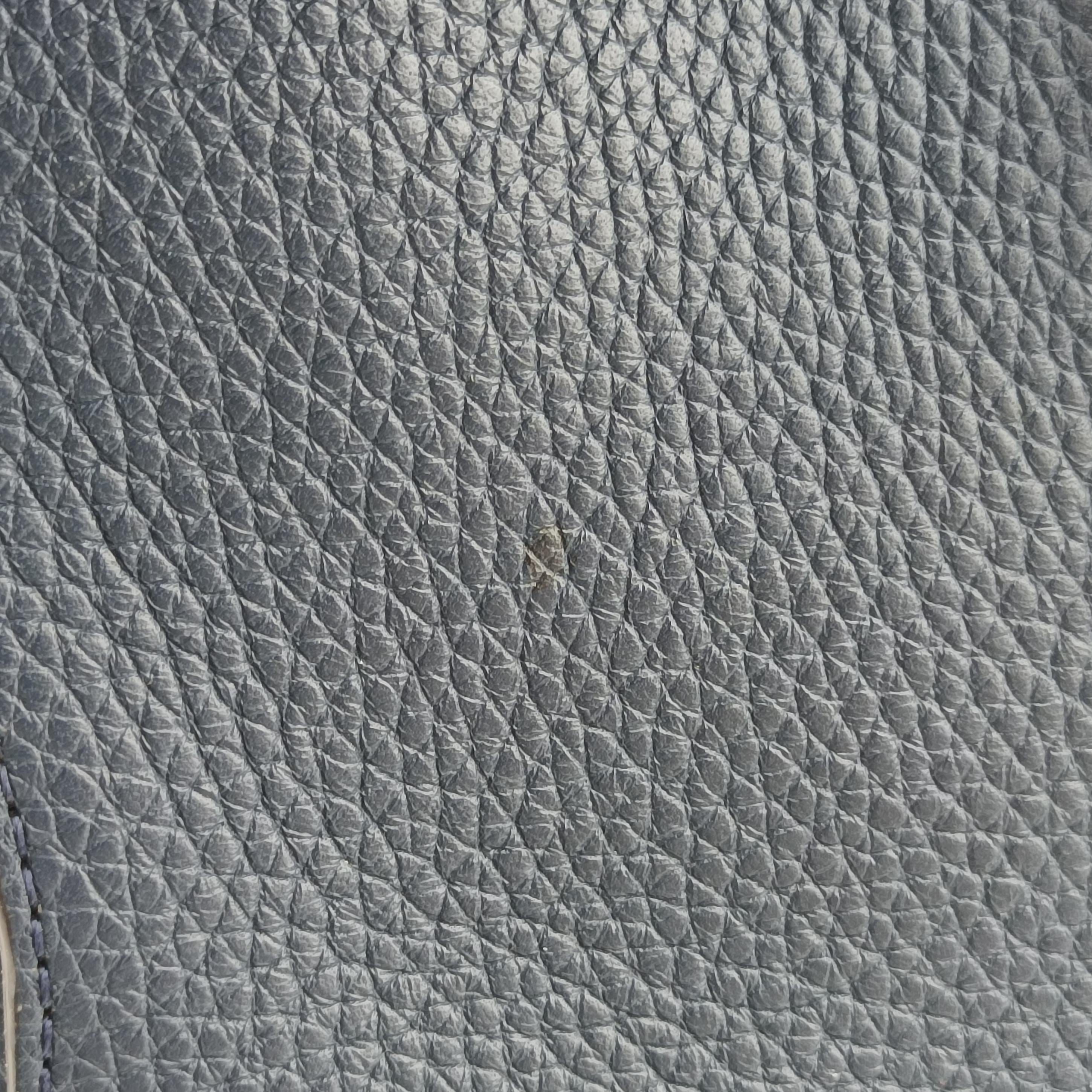 ARMAND Briefcase PM Navy Taurillon leather M53490 UB0138アルマンド ブリーフケース PM ネイビー トリヨンレザー M53490 UB0138