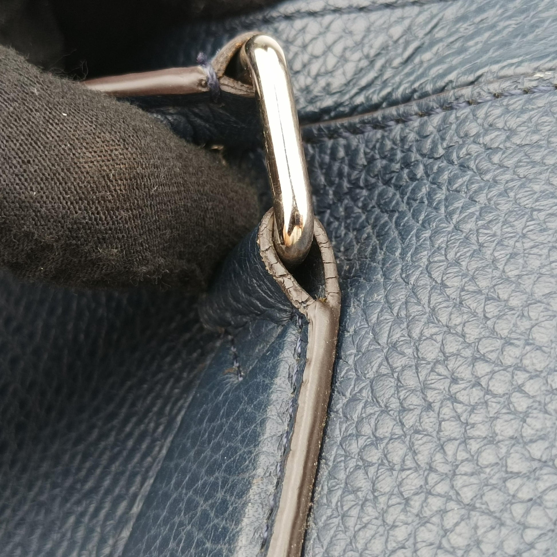 ARMAND Briefcase PM Navy Taurillon leather M53490 UB0138アルマンド ブリーフケース PM ネイビー トリヨンレザー M53490 UB0138