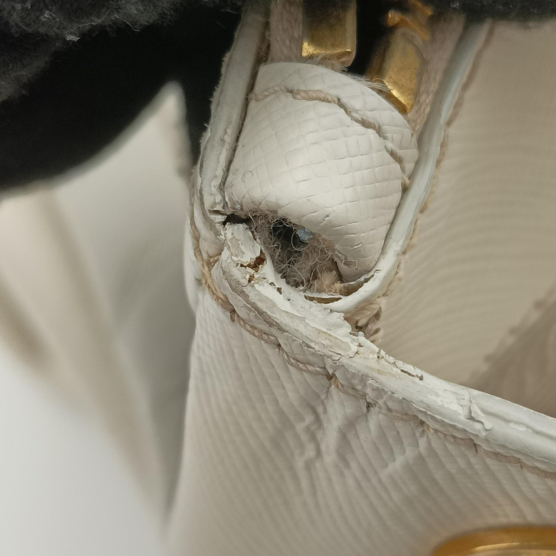 Galleria White SAFFIANO Leather BN1844 25ガレリア ホワイト サフィアーノレザー BN1844 25